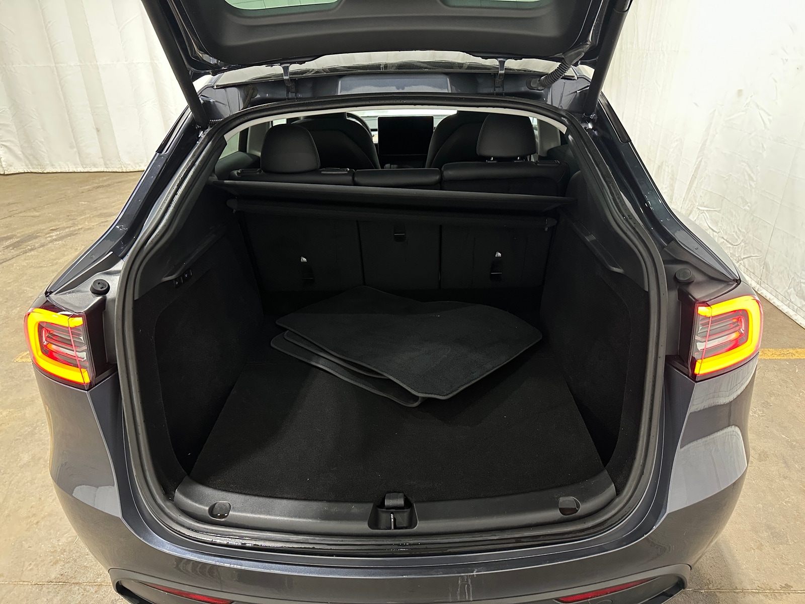 Thumbnail: 2023 Tesla Model Y - 6