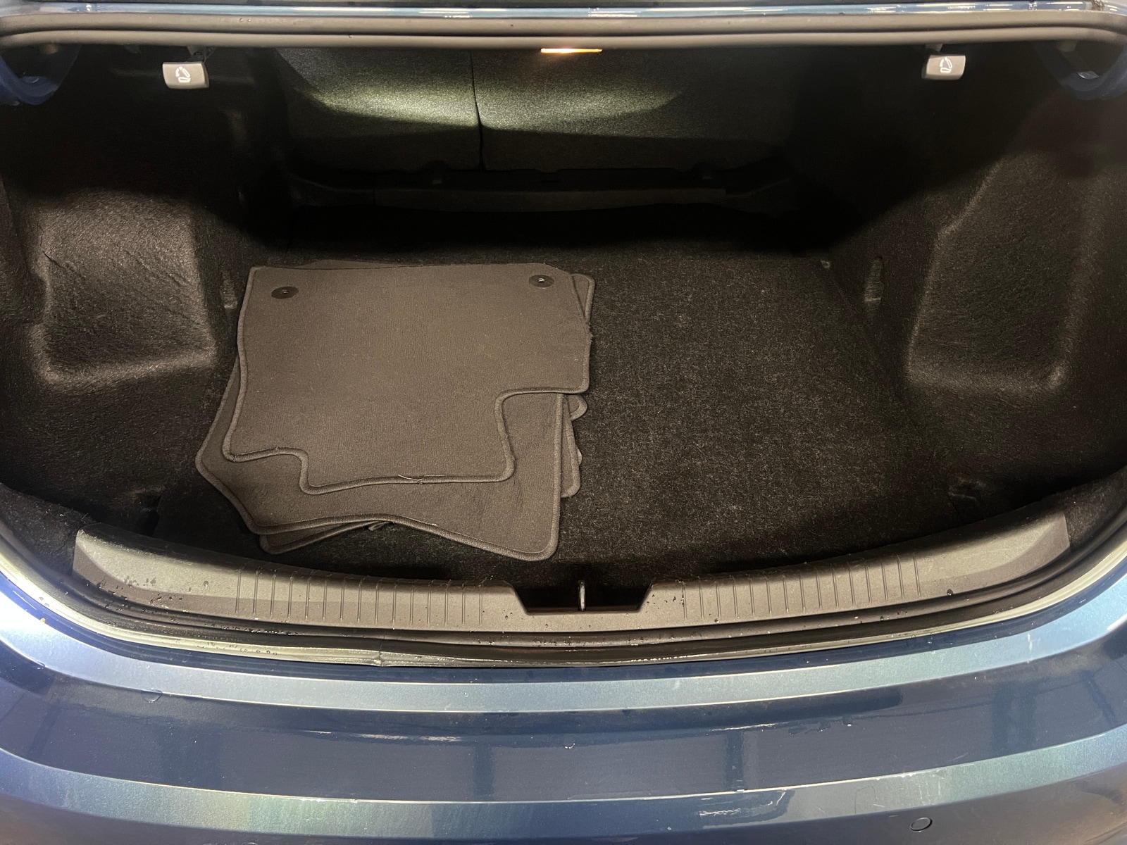 Thumbnail: 2024 Chevrolet Malibu - 7