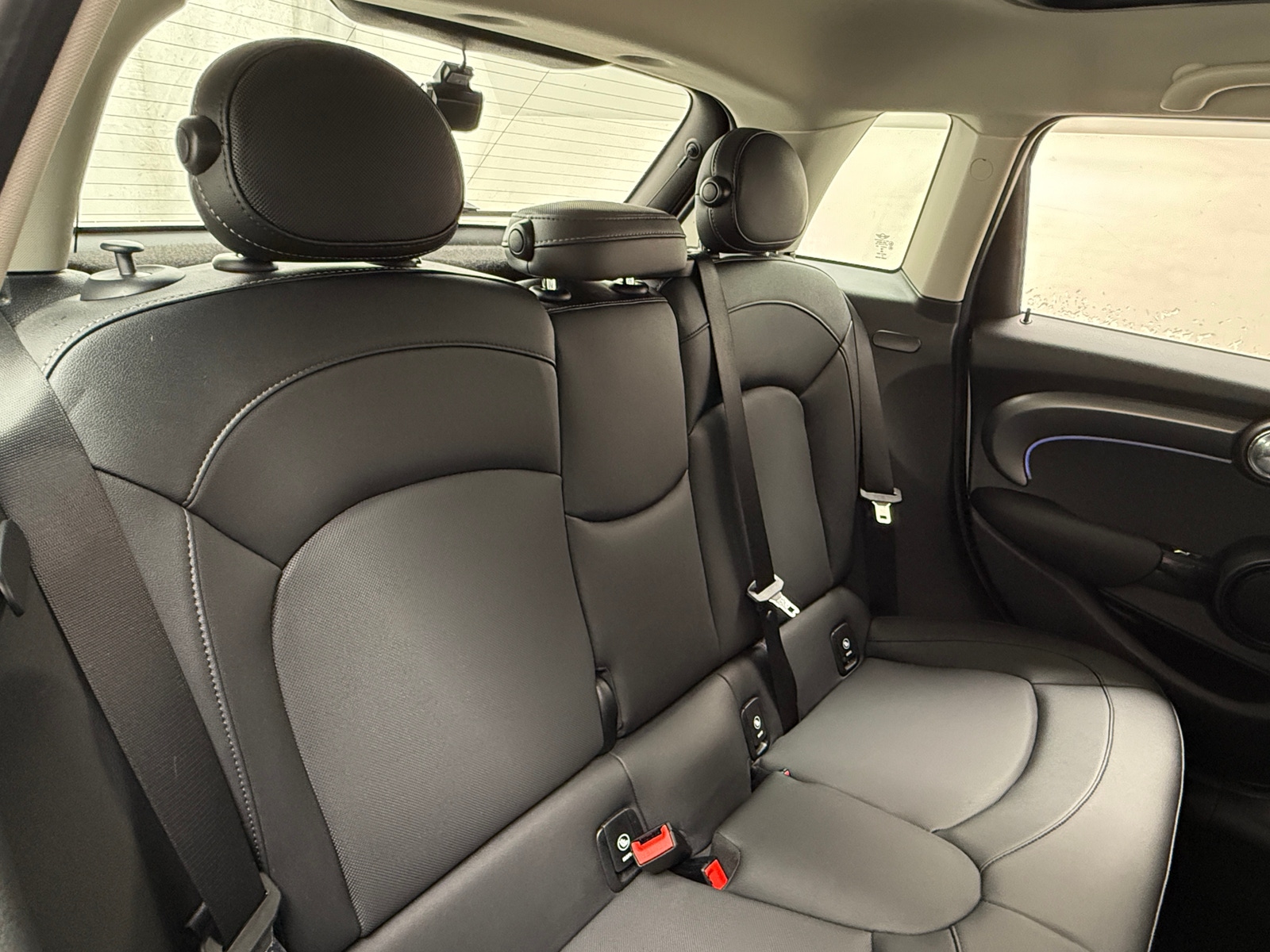 Thumbnail: 2023 MINI Cooper Hardtop - 5