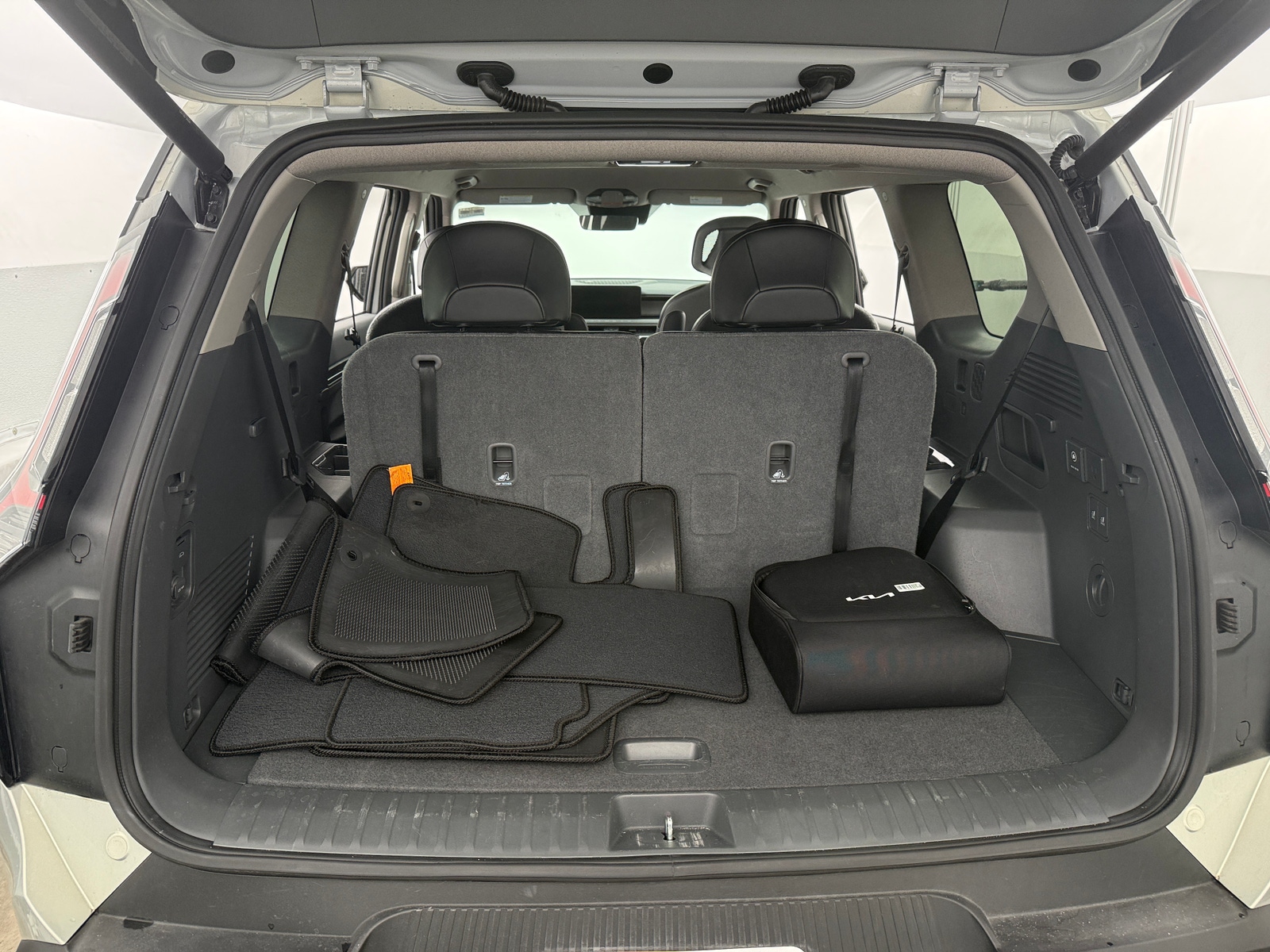 Thumbnail: 2024 Kia EV9 - 6