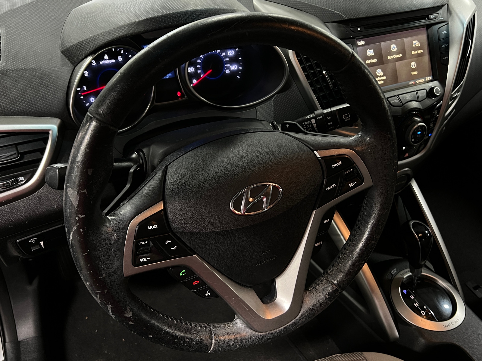 Thumbnail: 2013 Hyundai Veloster - 4