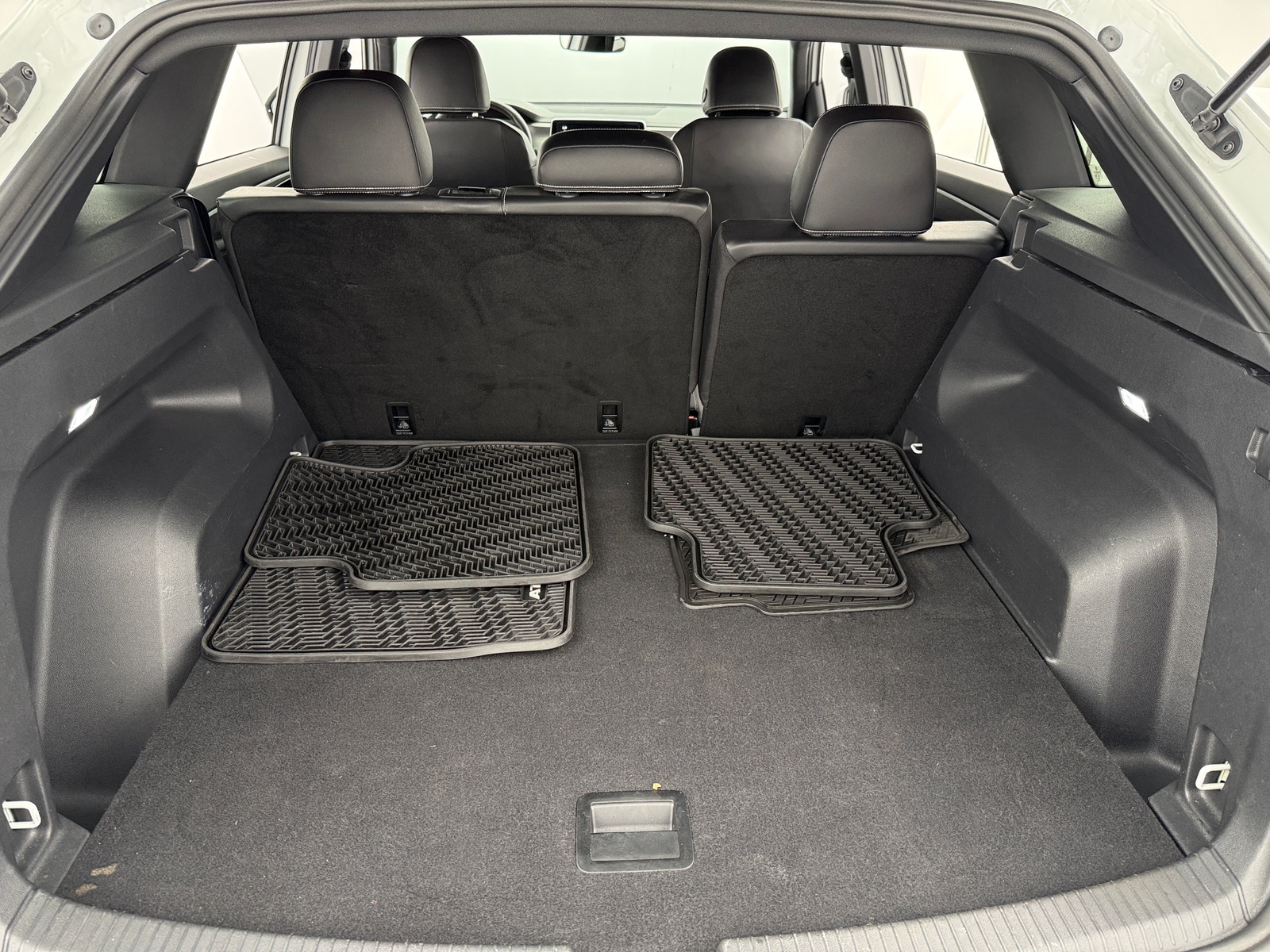 Thumbnail: 2024 Volkswagen Atlas - 6