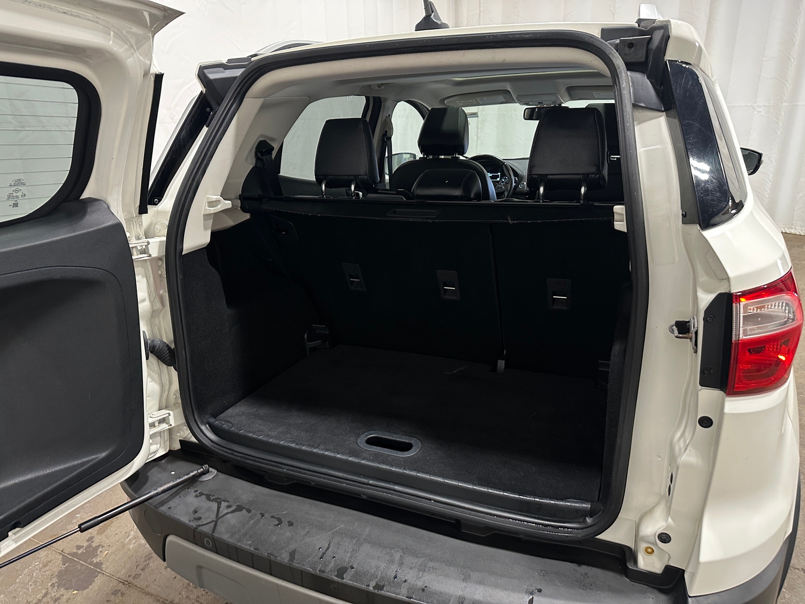 Thumbnail: 2018 Ford EcoSport - 7