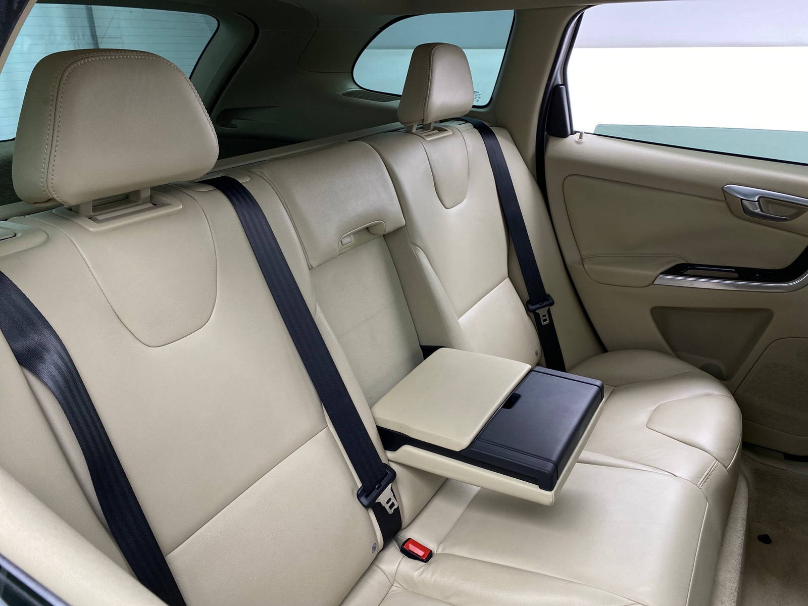 Thumbnail: 2015 Volvo XC60 - 5