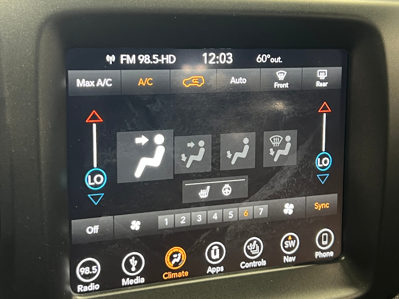 Thumbnail: 2019 Jeep Compass - 3