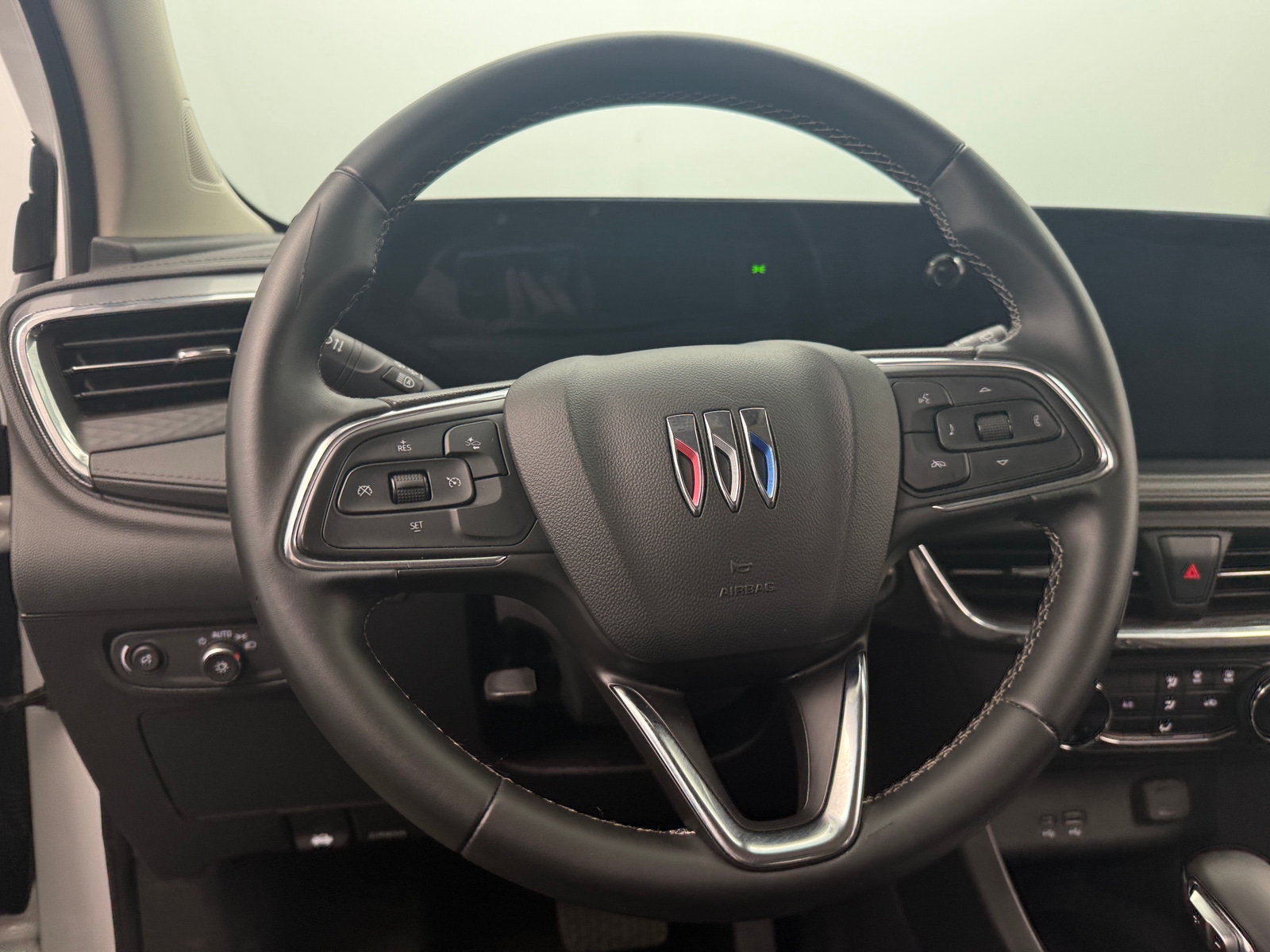 Thumbnail: 2025 Buick Encore GX - 5