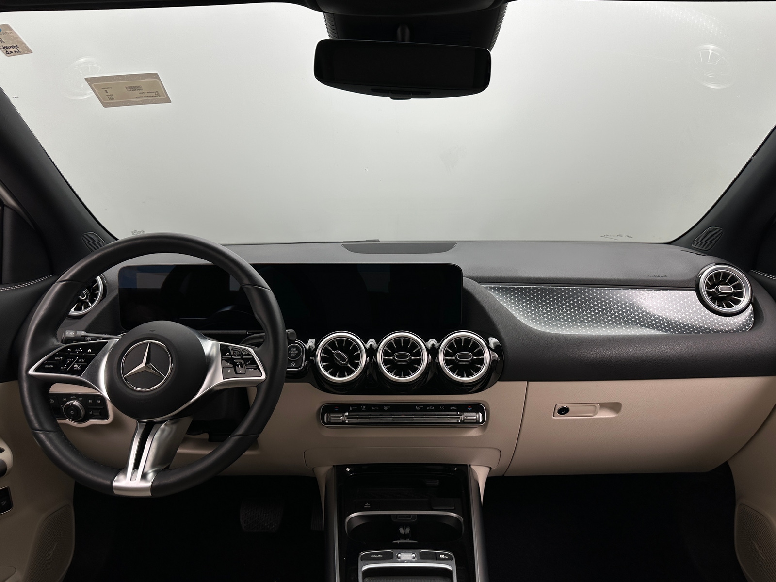 Thumbnail: 2025 Mercedes-Benz GLA - 2