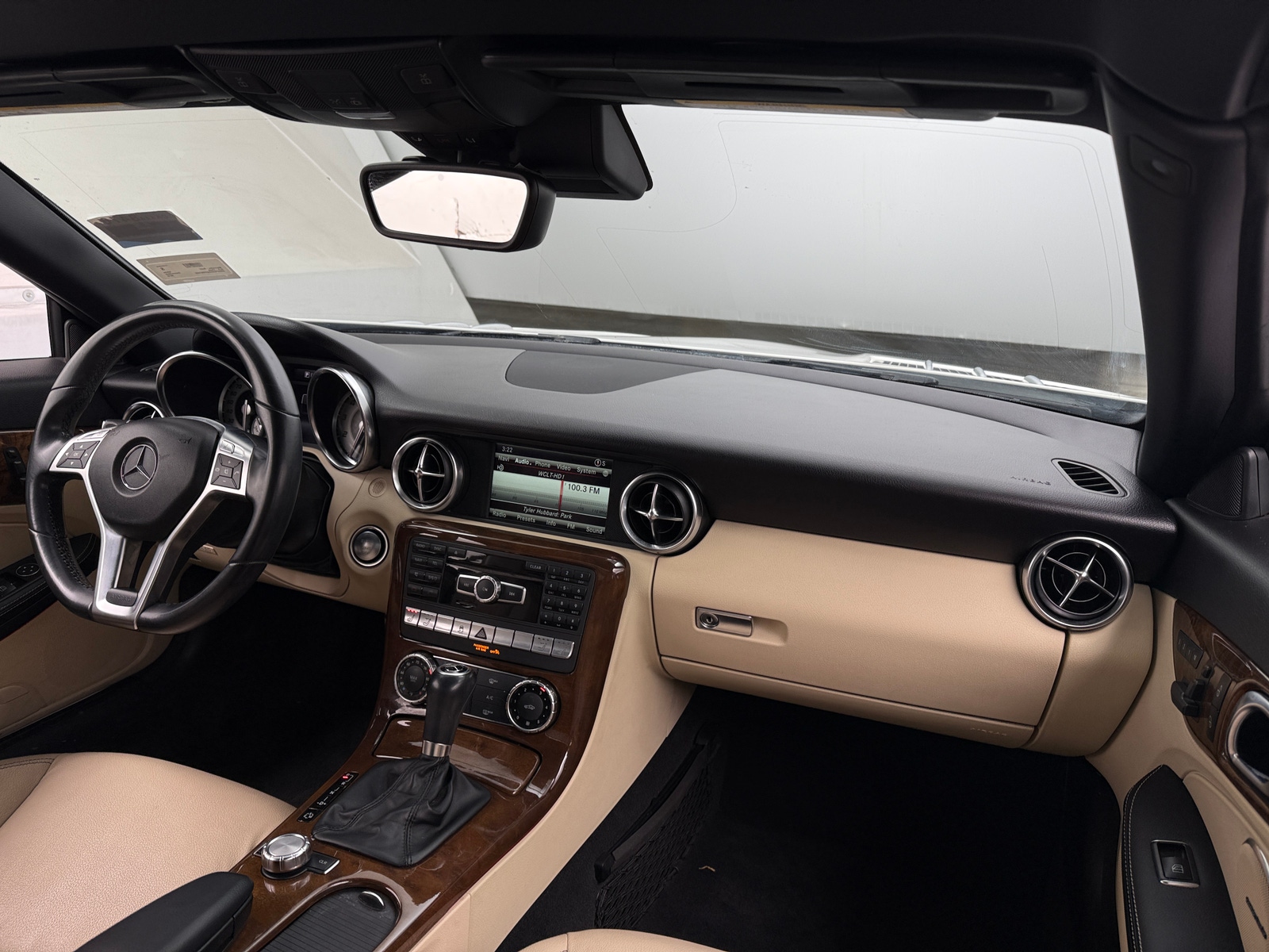 Thumbnail: 2015 Mercedes-Benz SLK - 2