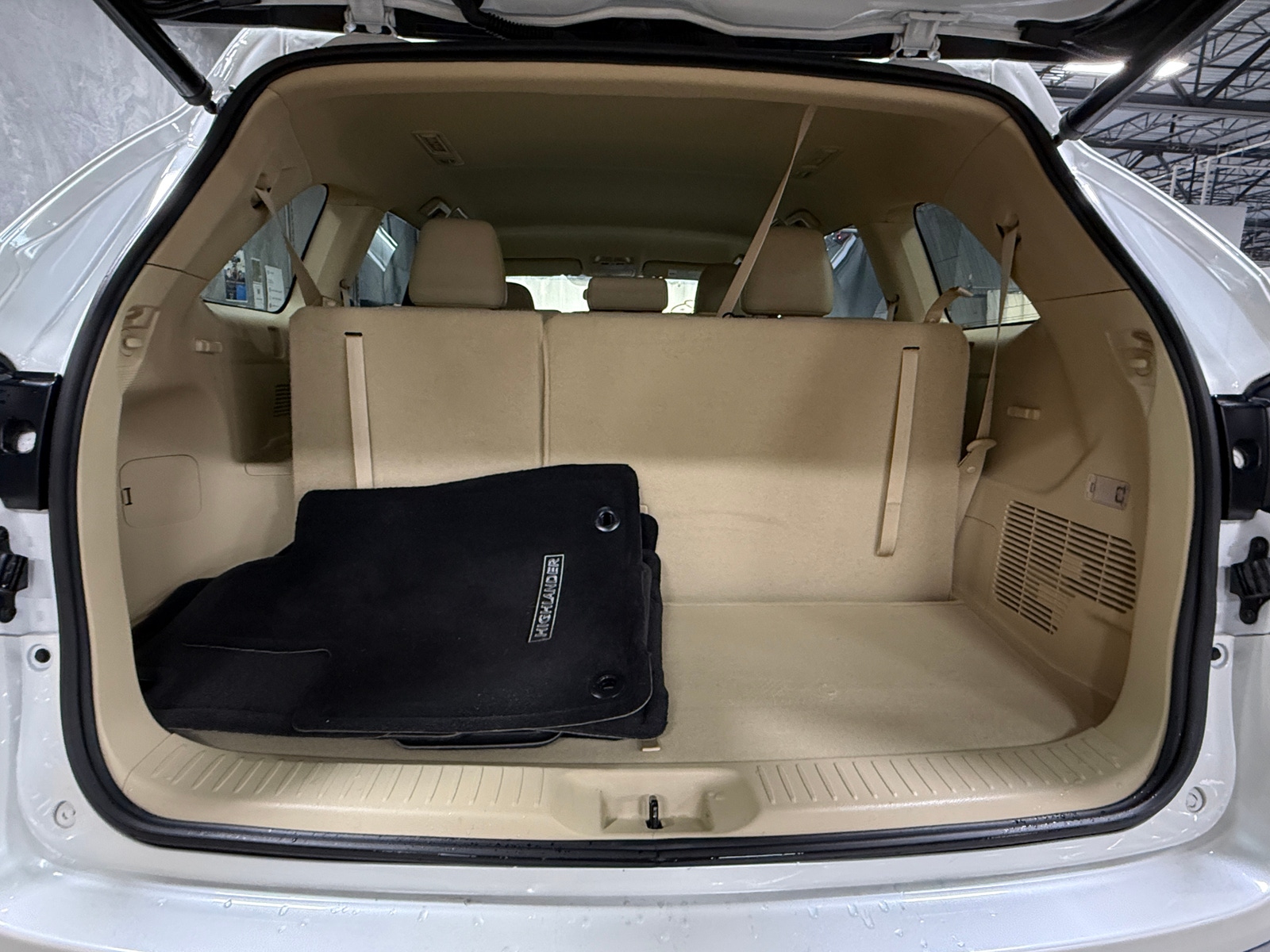 Thumbnail: 2019 Toyota Highlander - 7