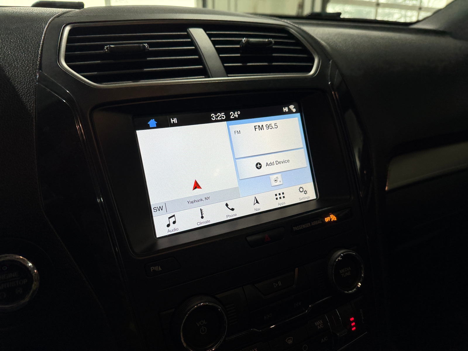 Thumbnail: 2019 Ford Explorer - 3