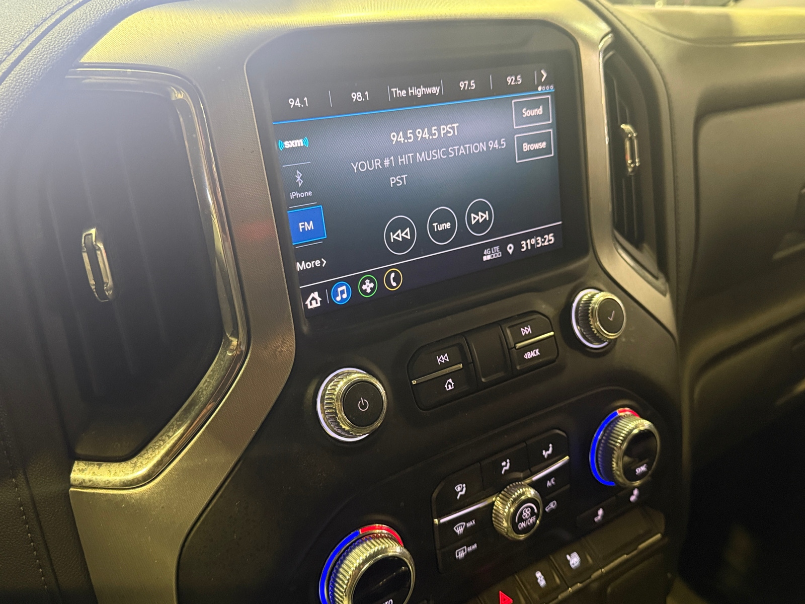 Thumbnail: 2022 GMC Sierra 1500 - 4