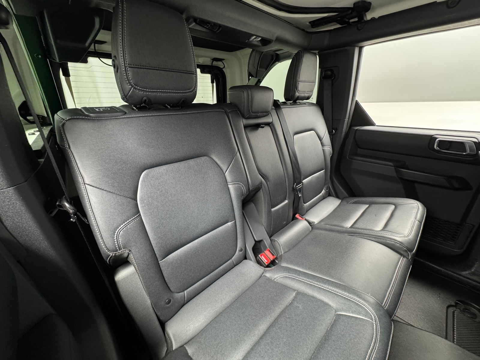 Thumbnail: 2025 Ford Bronco - 5