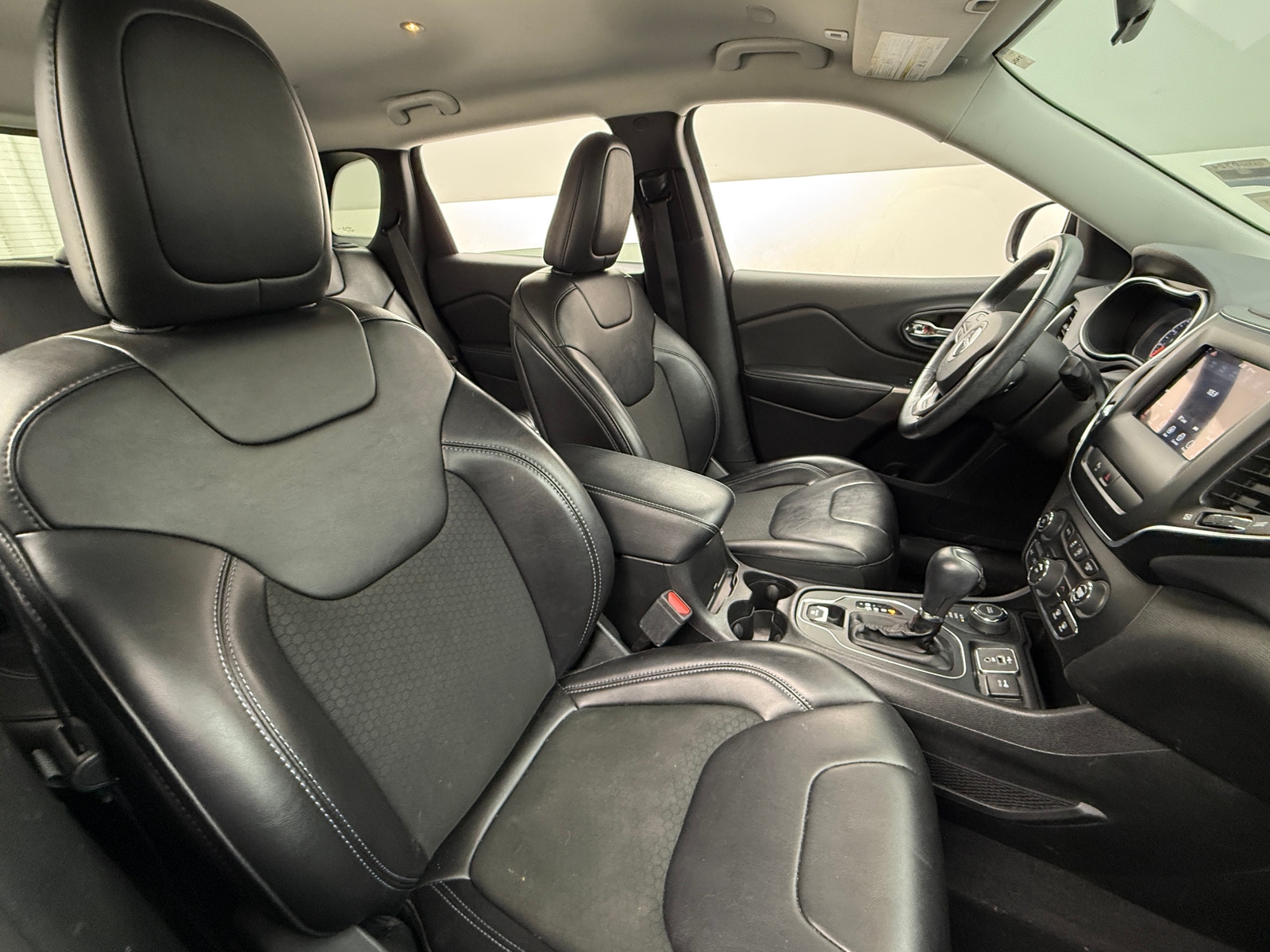 Thumbnail: 2019 Jeep Cherokee - 2