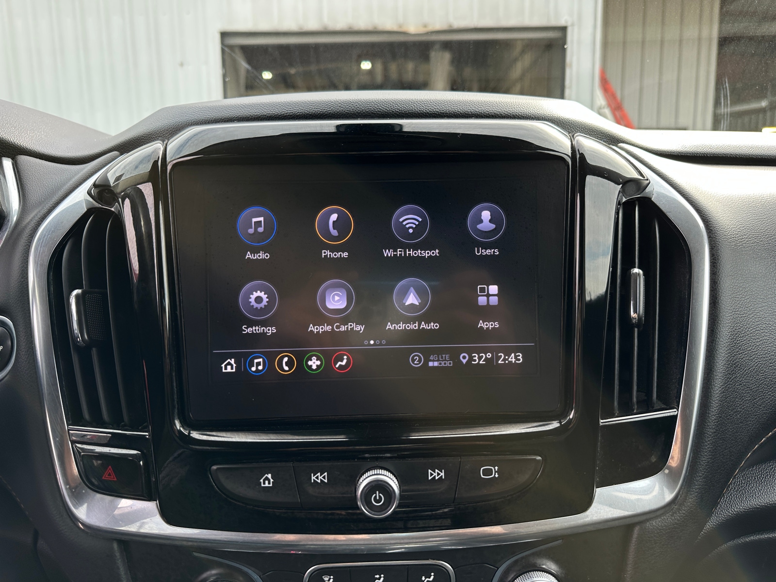 Thumbnail: 2021 Chevrolet Traverse - 4