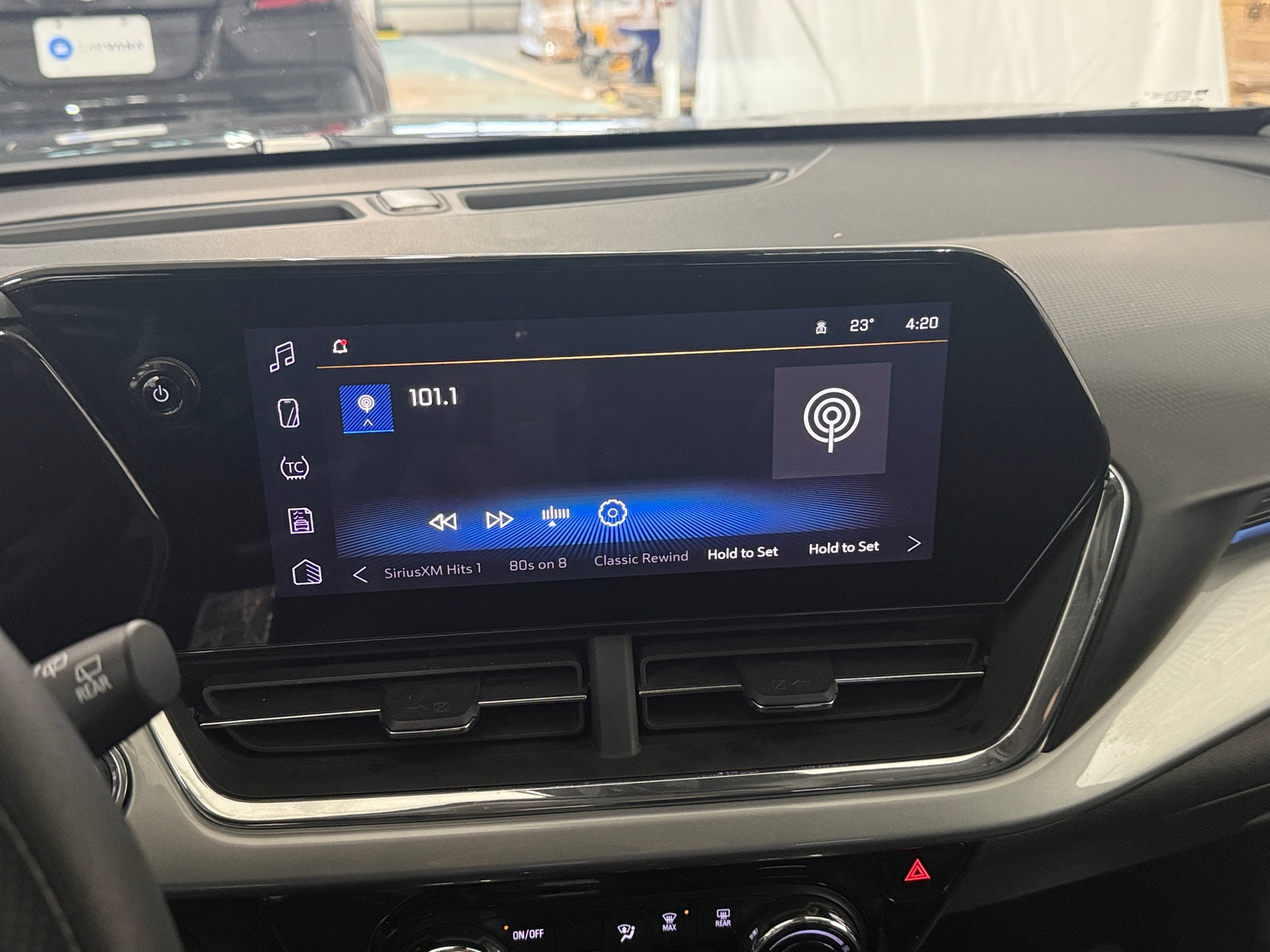 Thumbnail: 2025 Chevrolet Trax - 4