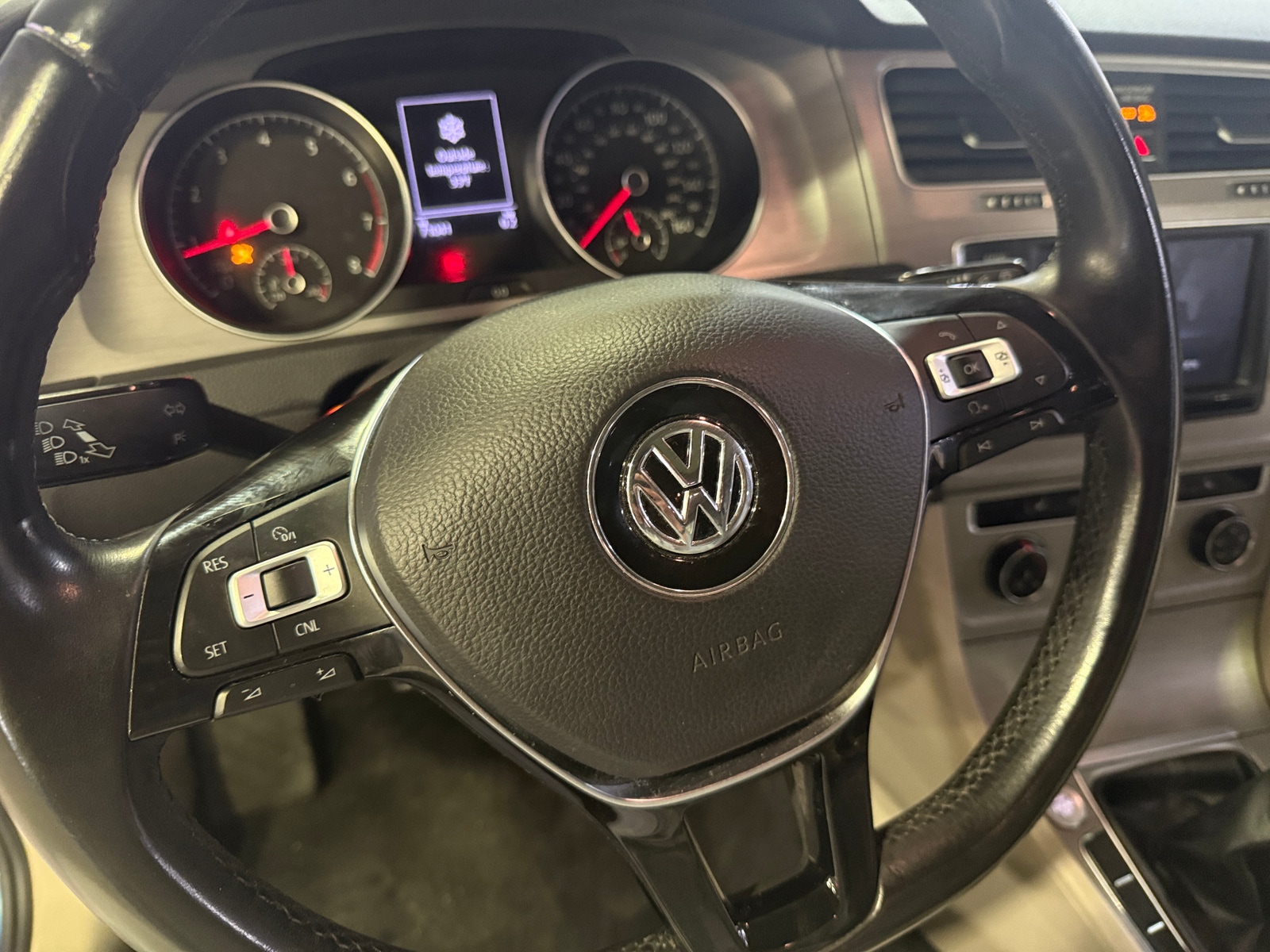 Thumbnail: 2017 Volkswagen Golf - 5