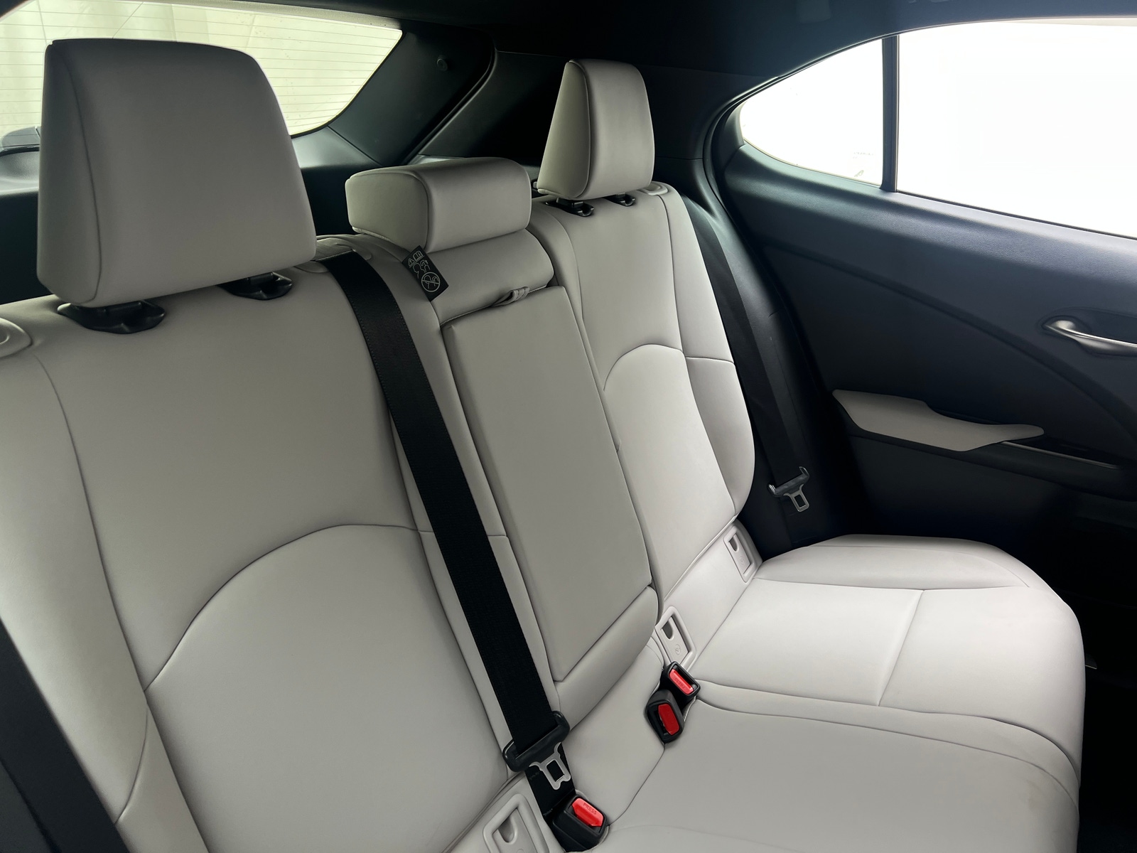 Thumbnail: 2025 Lexus UX - 5