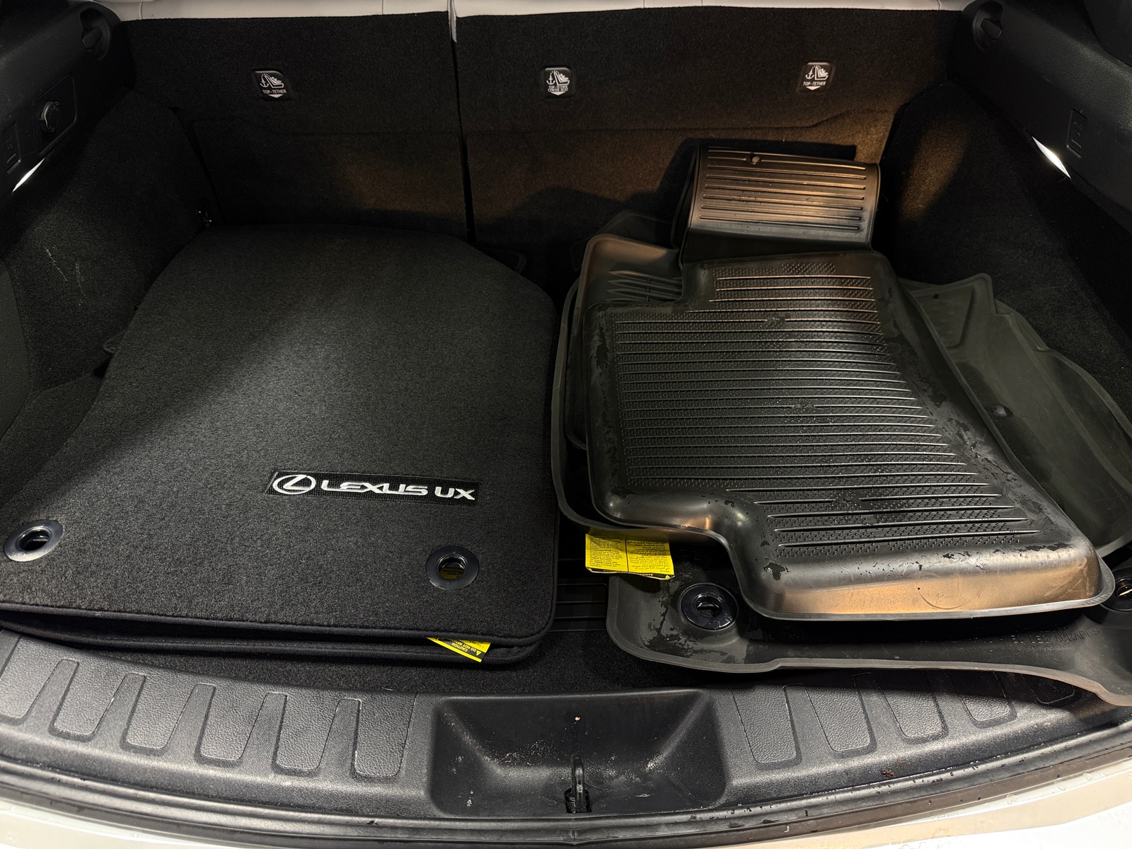 Thumbnail: 2025 Lexus UX - 6