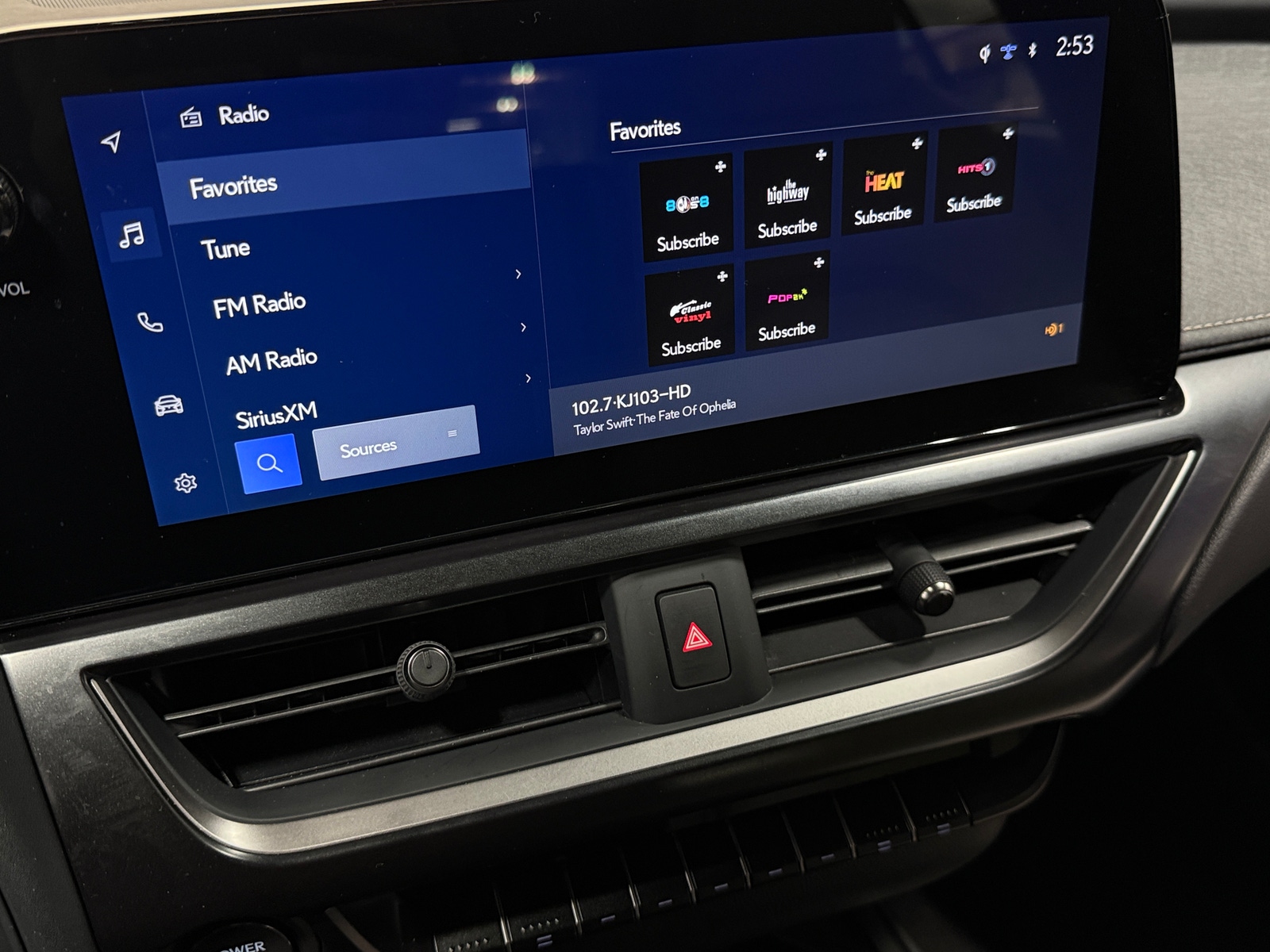 Thumbnail: 2025 Lexus UX - 3