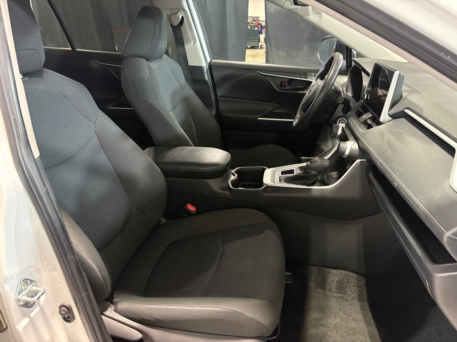 Thumbnail: 2024 Toyota RAV4 - 2