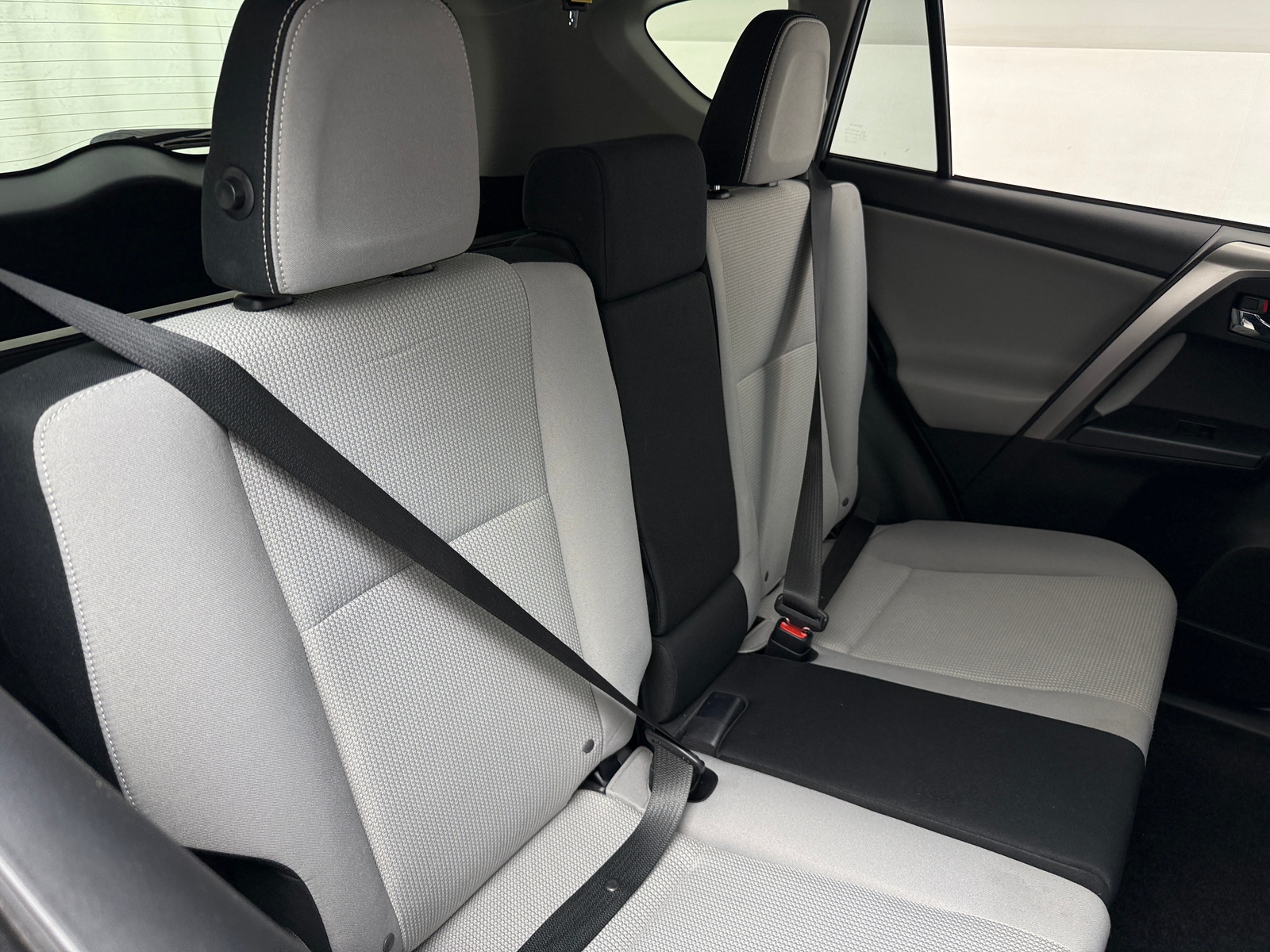 Thumbnail: 2018 Toyota RAV4 - 6