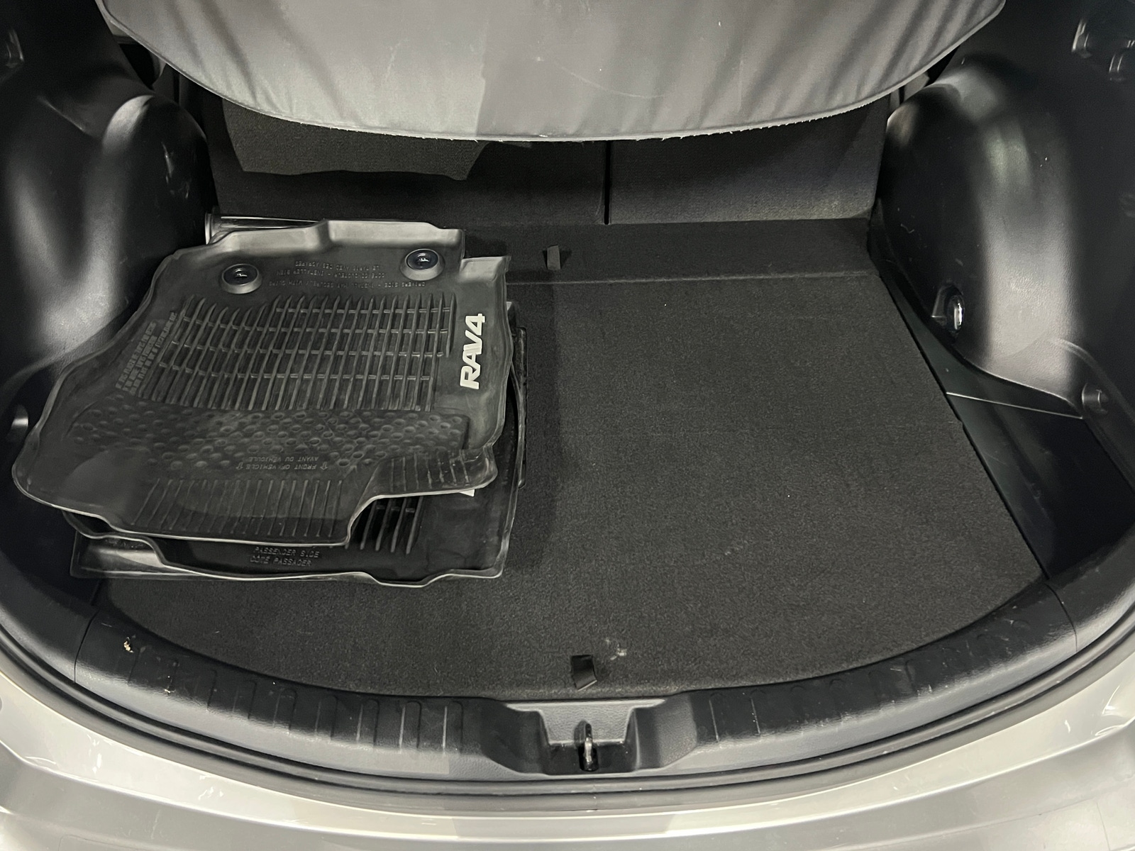 Thumbnail: 2018 Toyota RAV4 - 7