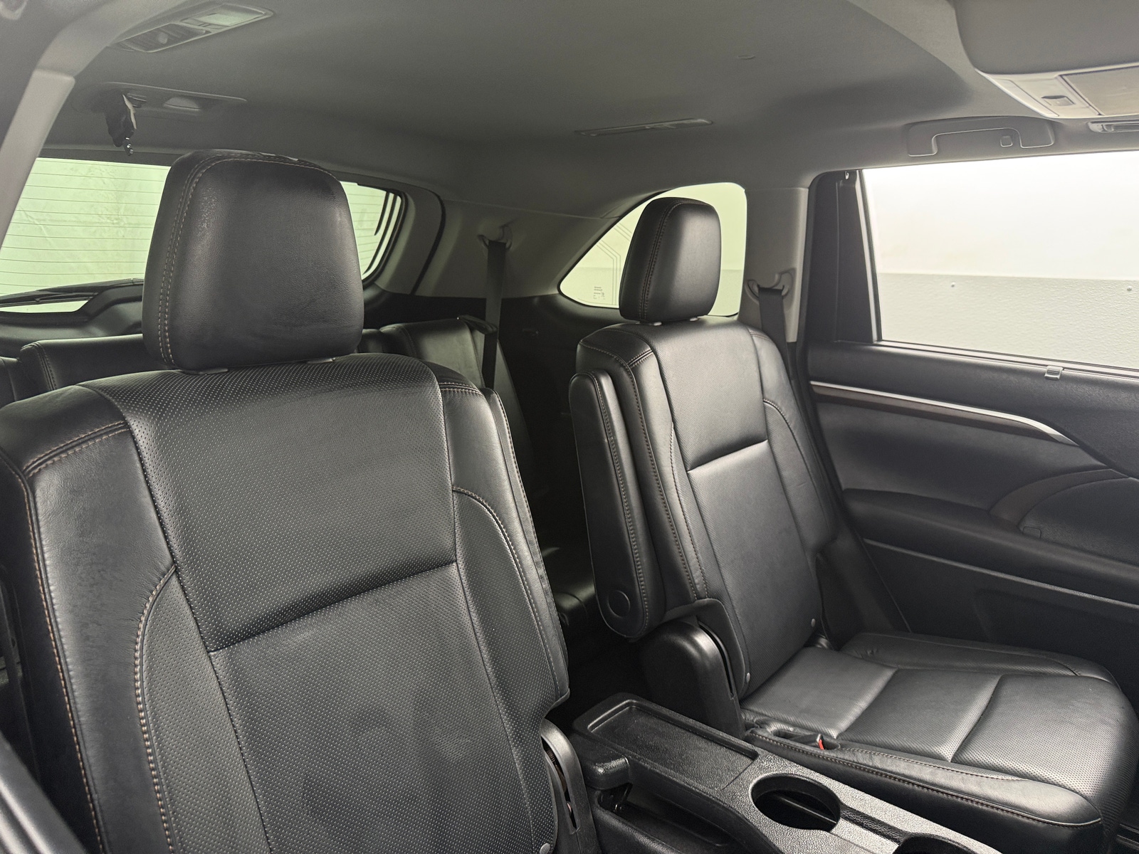 Thumbnail: 2016 Toyota Highlander - 5