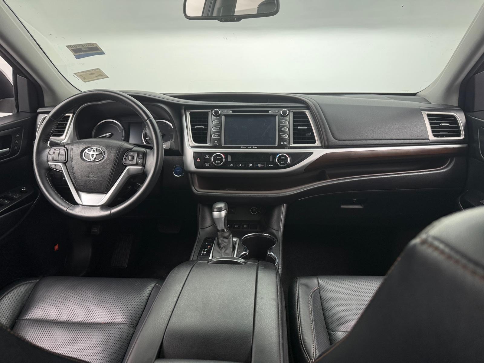 Thumbnail: 2016 Toyota Highlander - 2