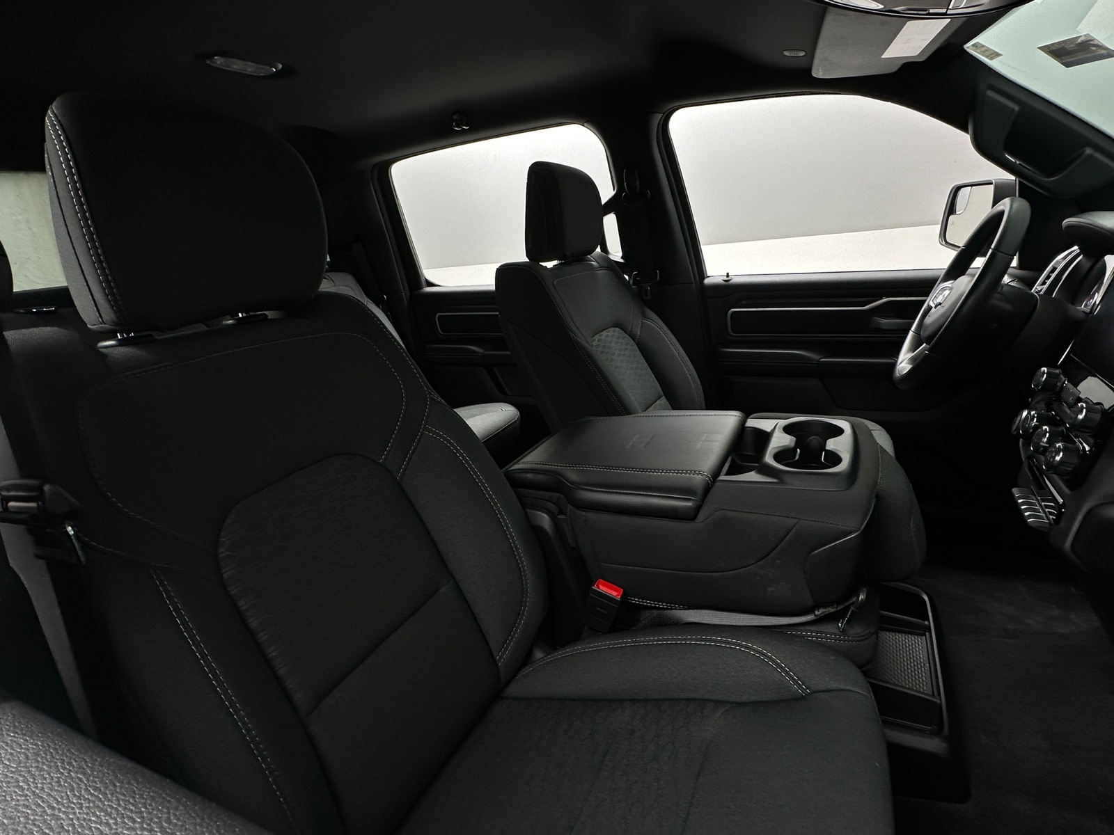 Thumbnail: 2025 RAM 1500 - 2