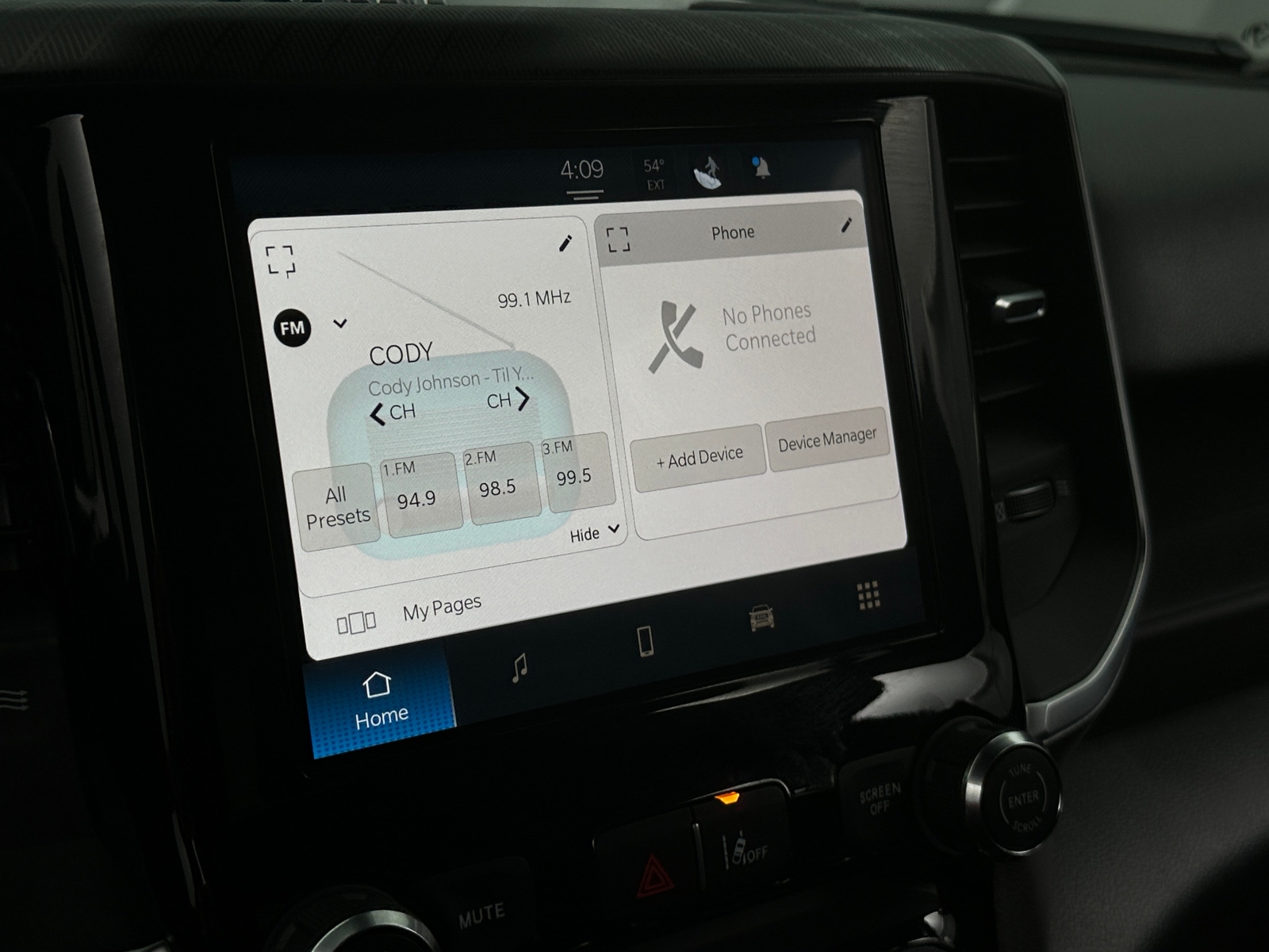 Thumbnail: 2025 RAM 1500 - 4