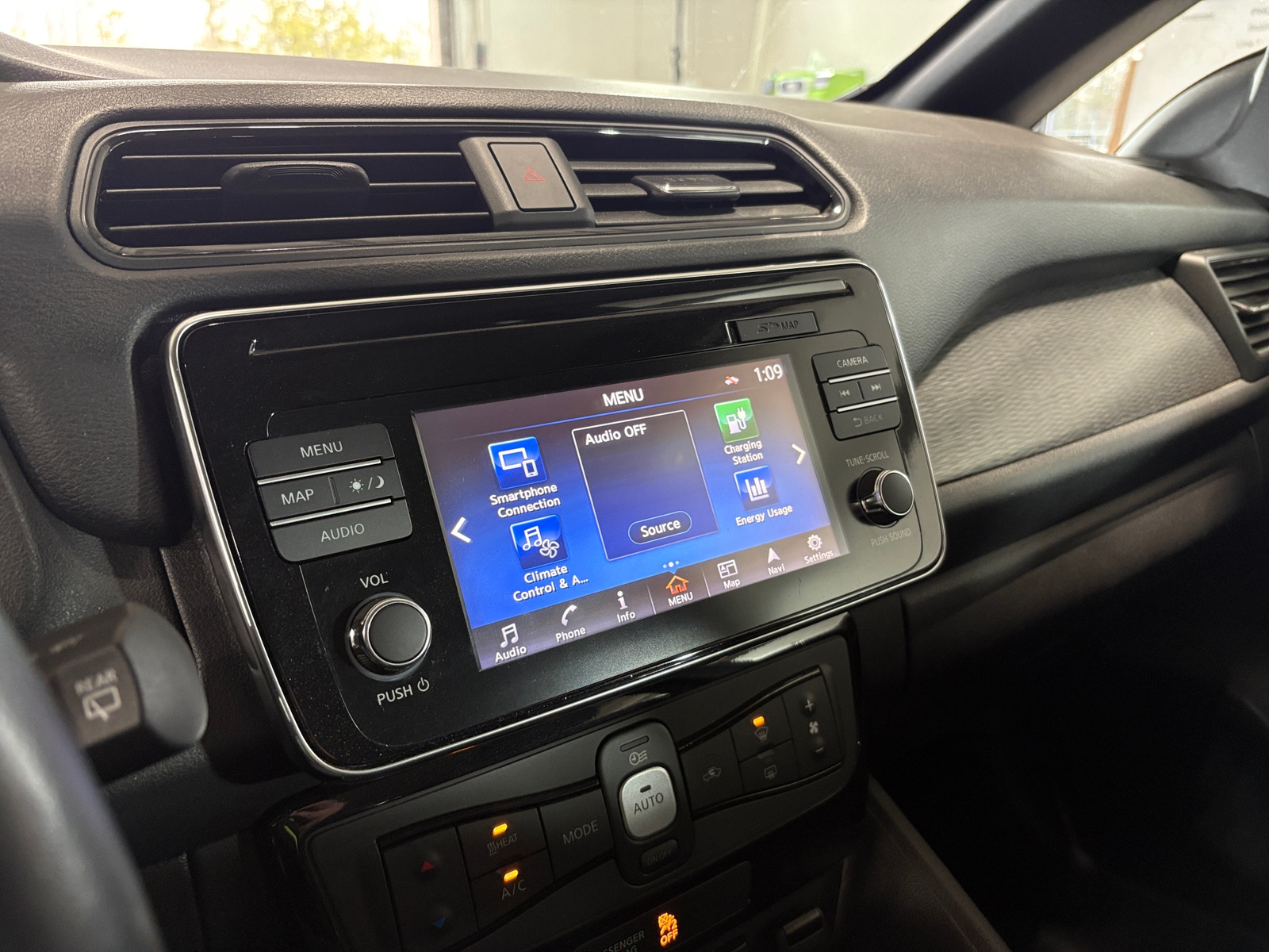 Thumbnail: 2019 Nissan Leaf - 4