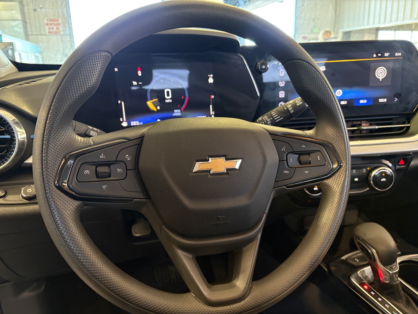 Thumbnail: 2025 Chevrolet Trax - 5