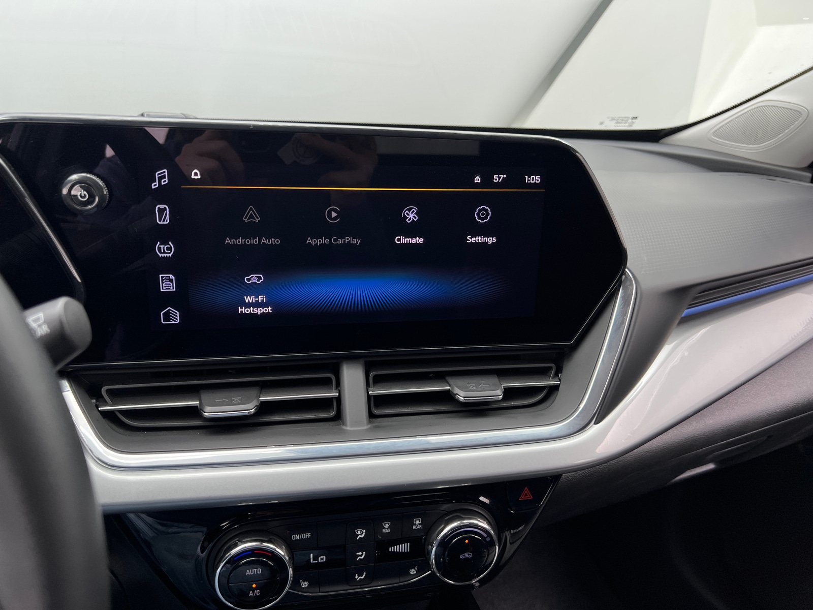 Thumbnail: 2025 Chevrolet Trax - 4