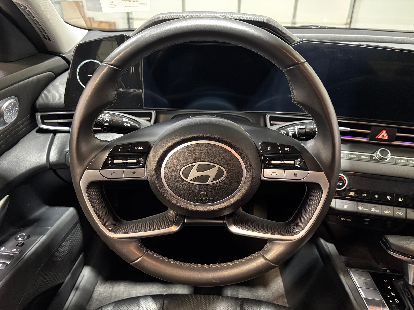 Thumbnail: 2025 Hyundai Elantra - 4