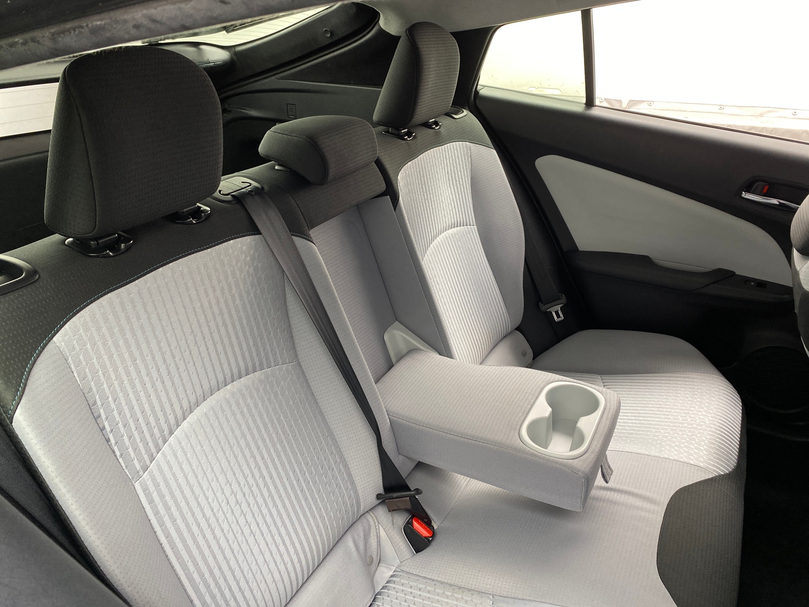 Thumbnail: 2016 Toyota Prius - 6