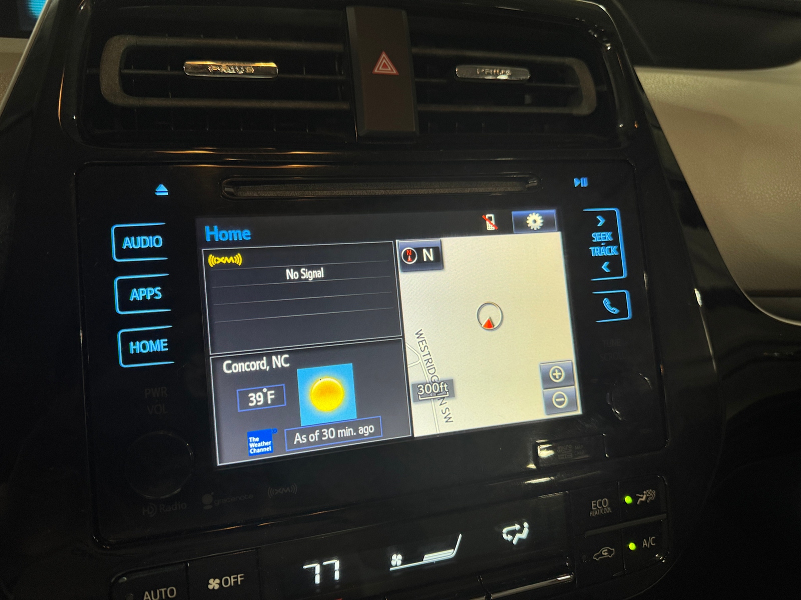 Thumbnail: 2016 Toyota Prius - 4