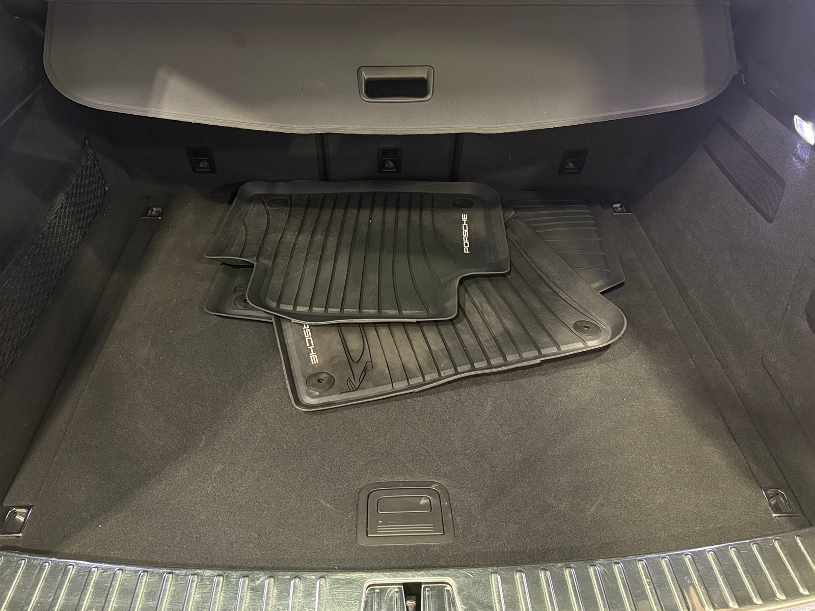 Thumbnail: 2022 Porsche Cayenne - 6