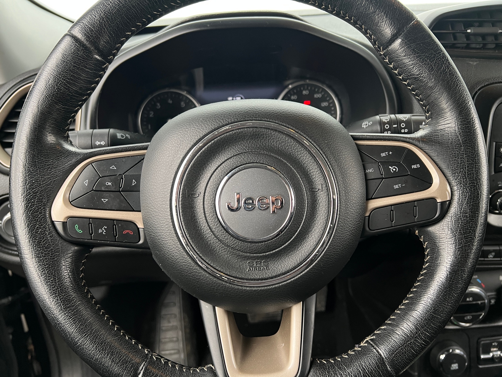 Thumbnail: 2015 Jeep Renegade - 4