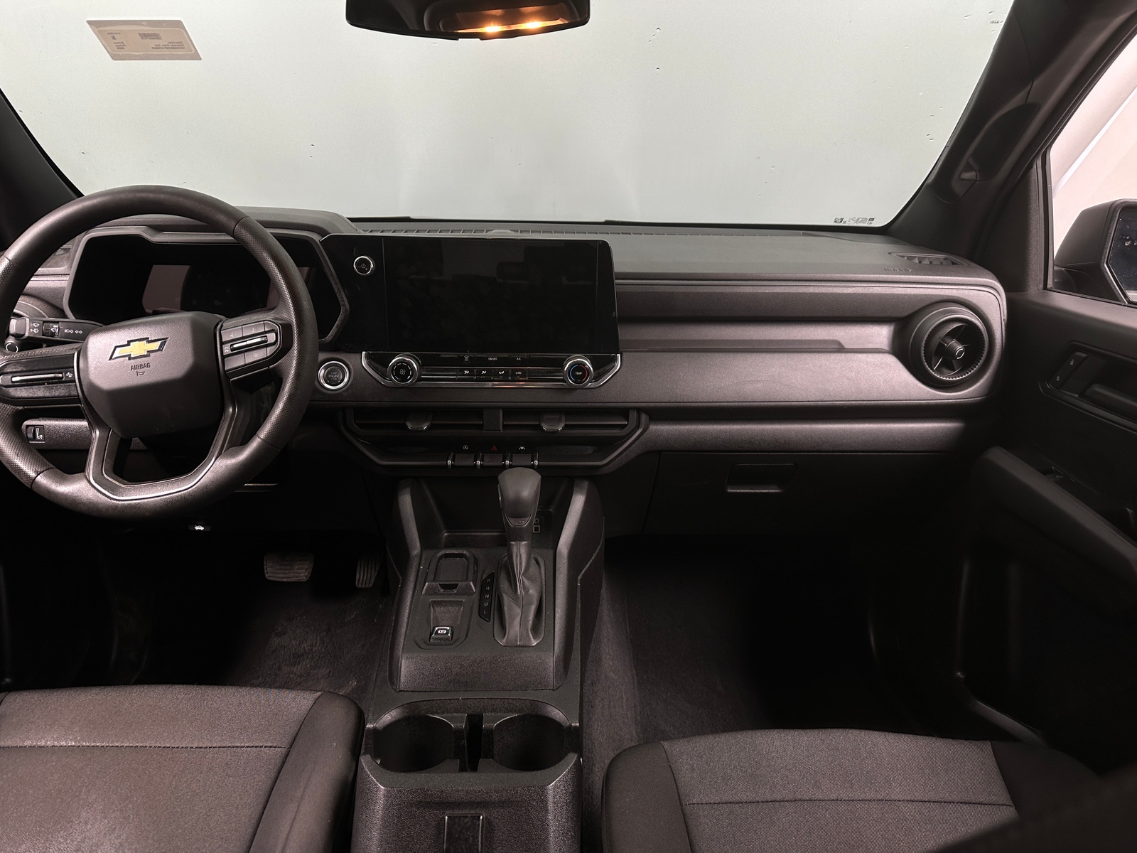 Thumbnail: 2024 Chevrolet Colorado - 3