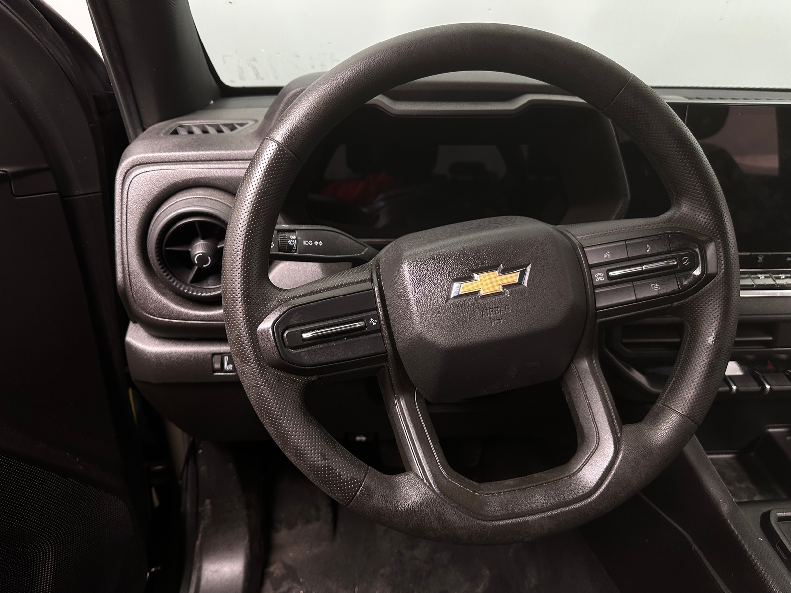 Thumbnail: 2024 Chevrolet Colorado - 5