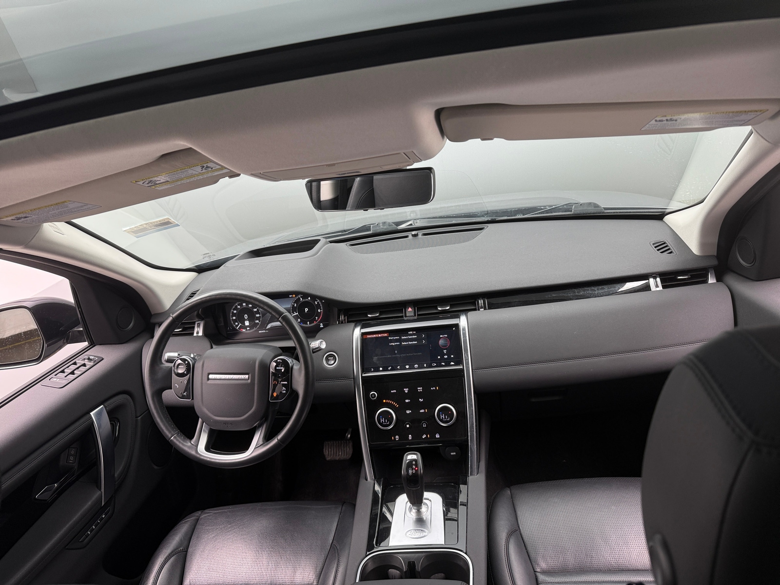 Thumbnail: 2020 Land Rover Discovery Sport - 2