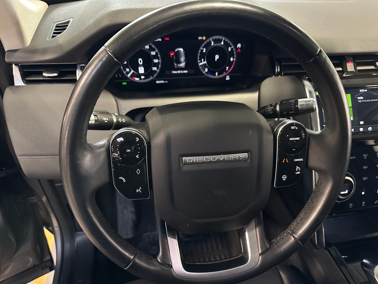 Thumbnail: 2020 Land Rover Discovery Sport - 4