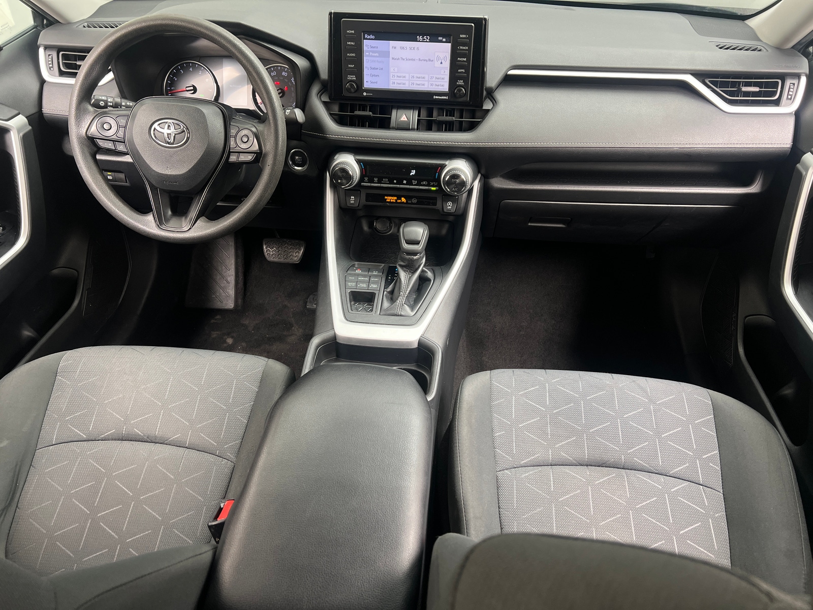 Thumbnail: 2020 Toyota RAV4 - 3