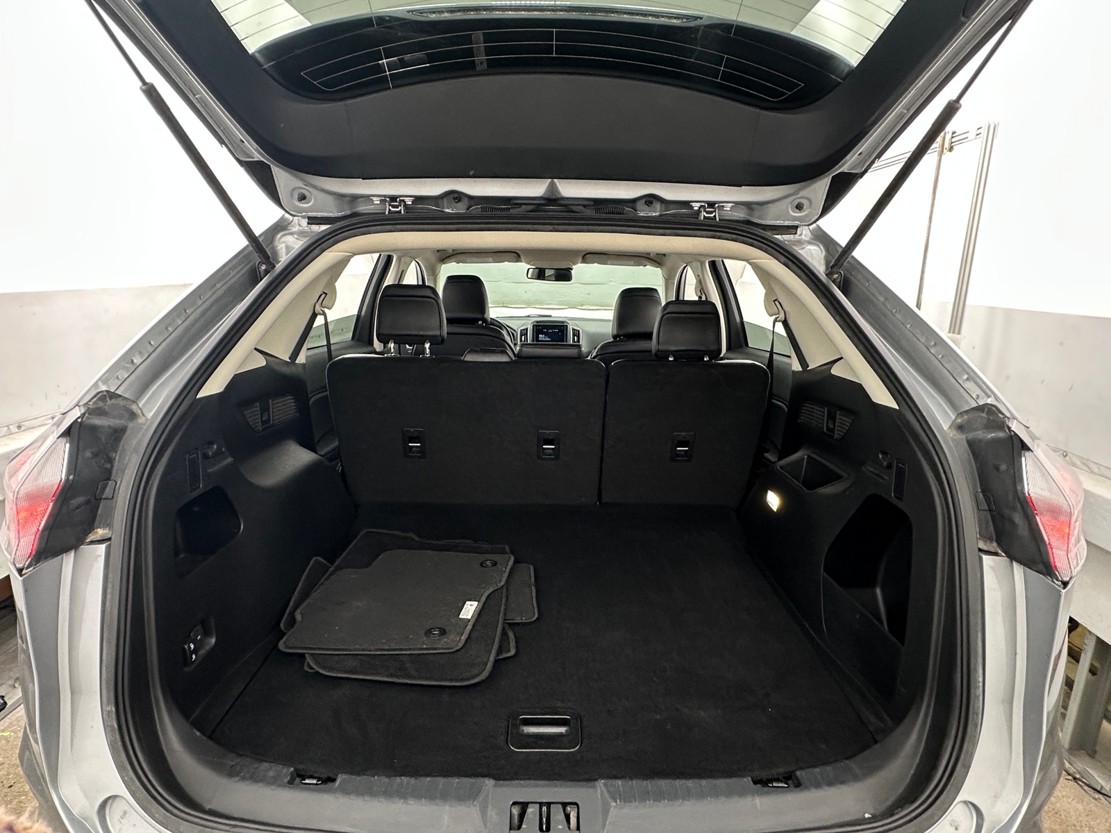 Thumbnail: 2024 Ford Edge - 6