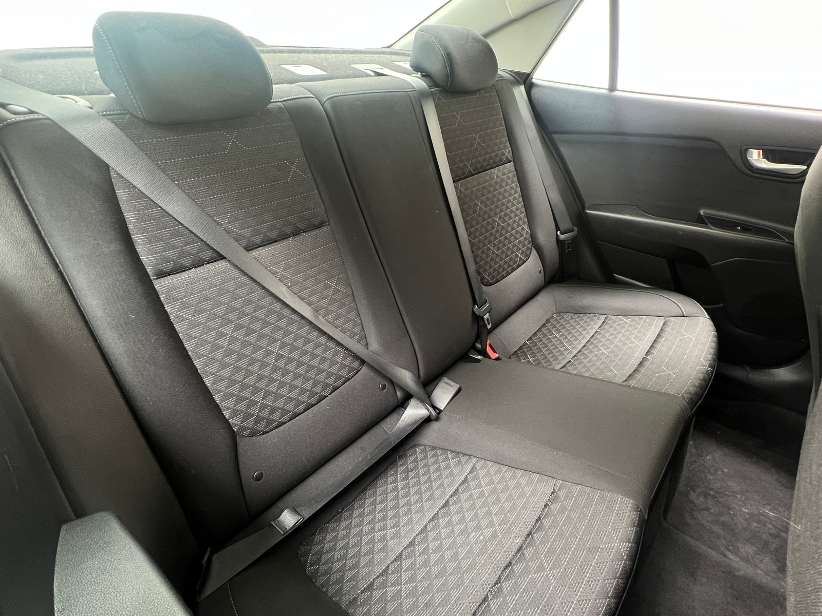 Thumbnail: 2021 Kia Rio - 6