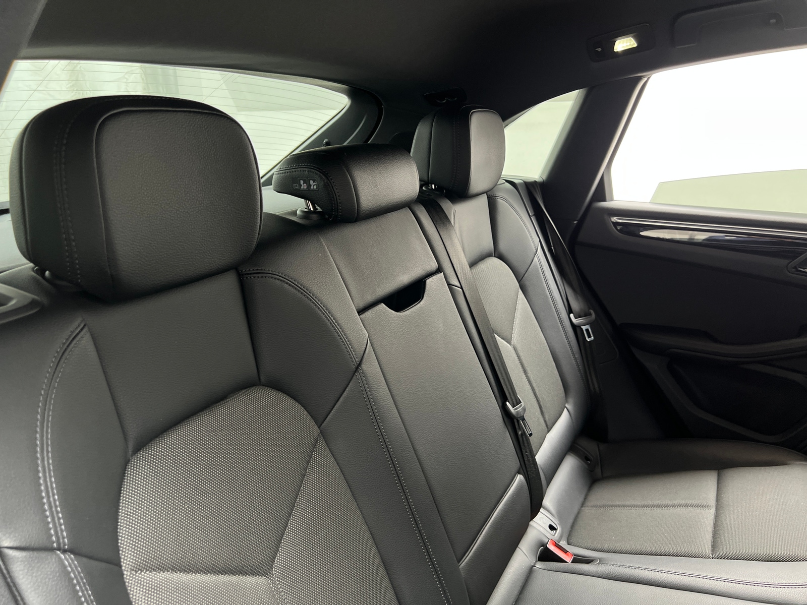 Thumbnail: 2023 Porsche Macan - 5