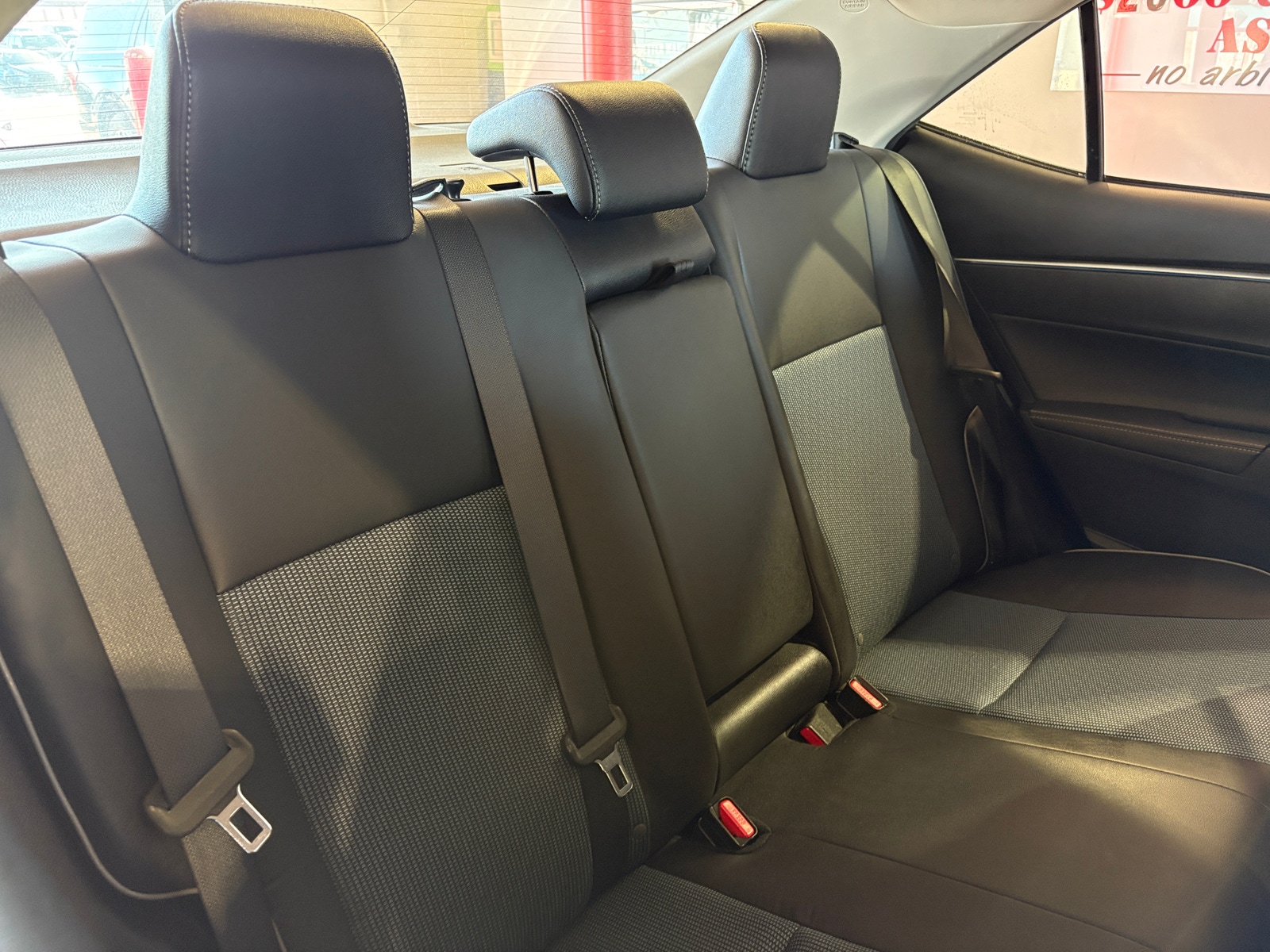 Thumbnail: 2015 Toyota Corolla - 6