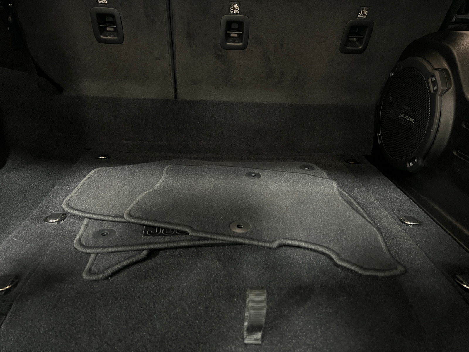 Thumbnail: 2022 Jeep Wrangler - 6