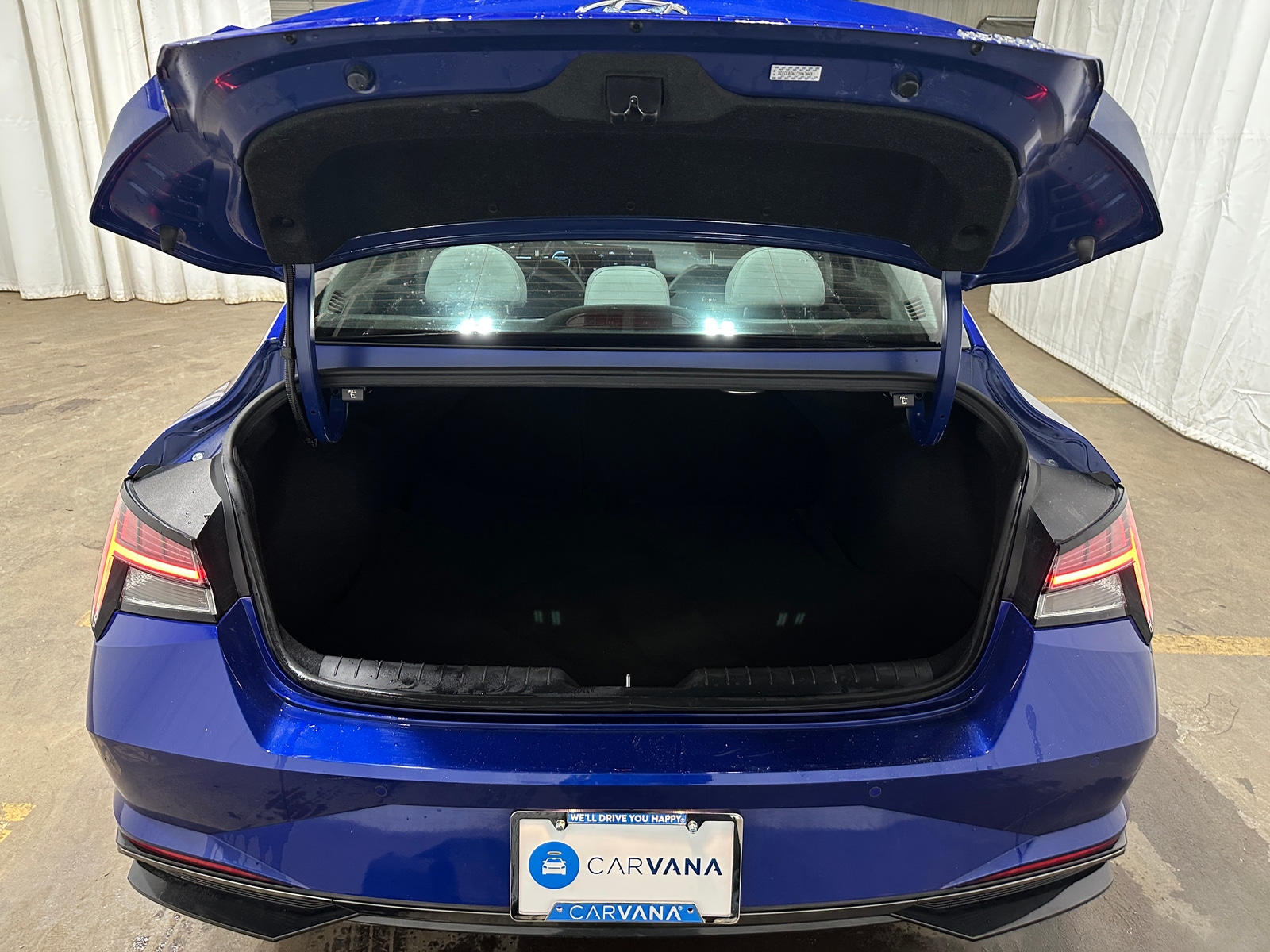 Thumbnail: 2022 Hyundai Elantra - 6