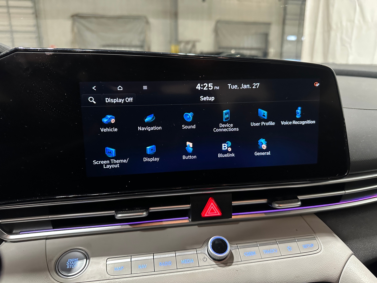 Thumbnail: 2022 Hyundai Elantra - 3